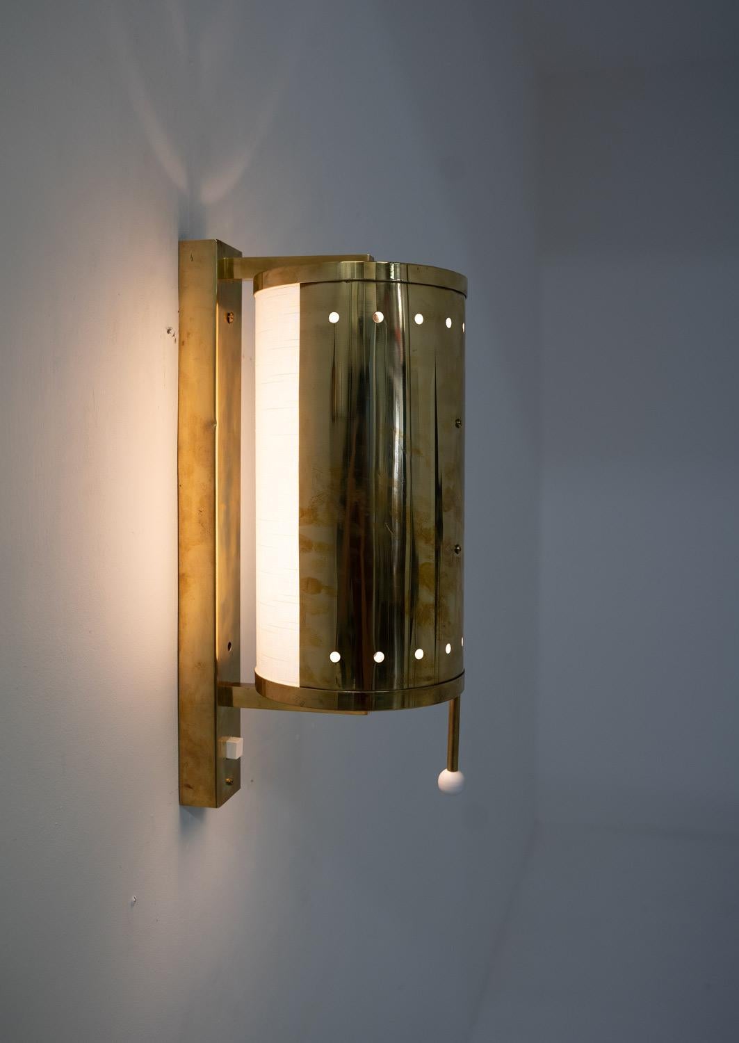 Vetro Lampade da parete in ottone svedese di Boréns in vendita