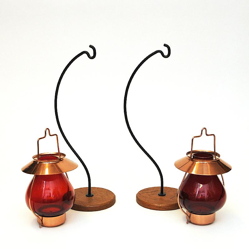 Swedish bronze Candle holders with red glass by Gunnar Ander, Ystad Metall 1960s In Good Condition In Stockholm, SE