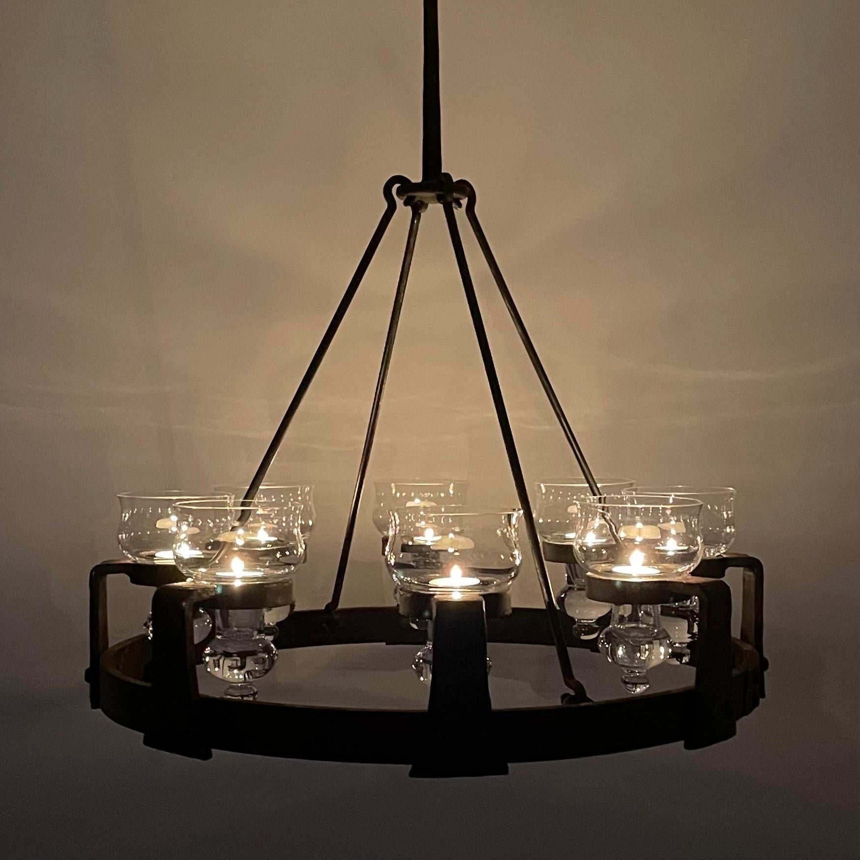 Swedish Brutalist 1970s Sport Cabin Chandelier in Wrought Iron by Erik Höglund (Geschmiedet) im Angebot