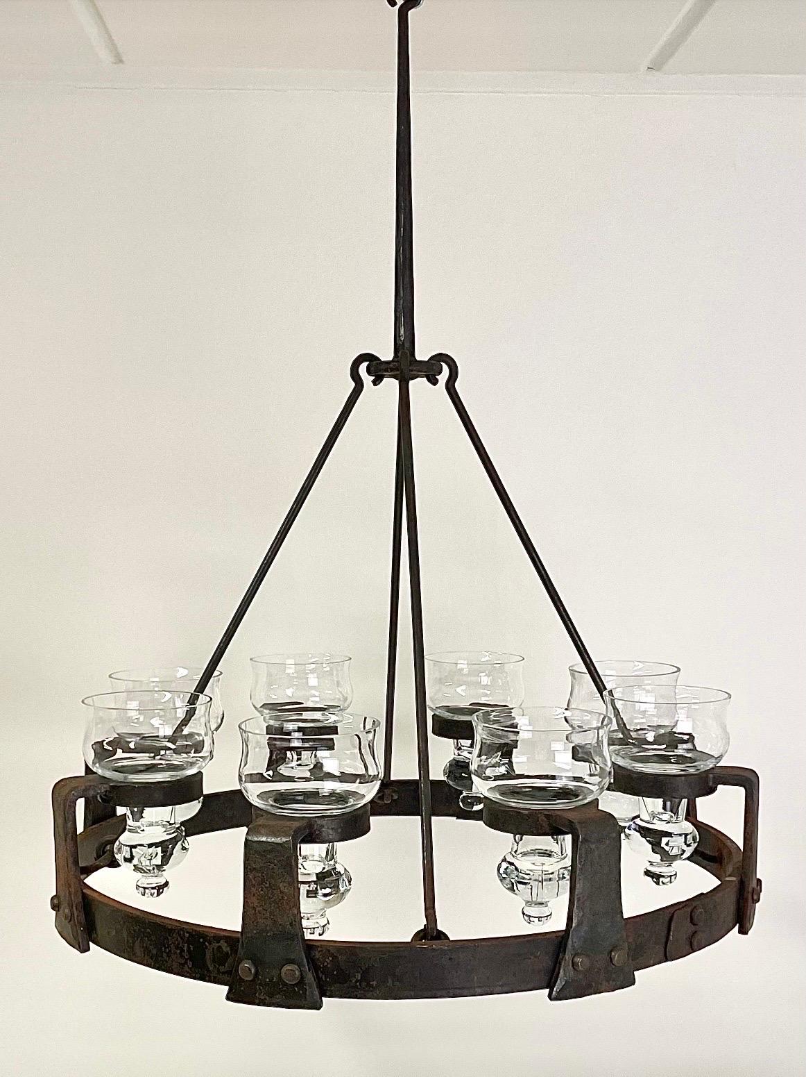 Swedish Brutalist 1970s Sport Cabin Chandelier in Wrought Iron by Erik Höglund (Ende des 20. Jahrhunderts) im Angebot