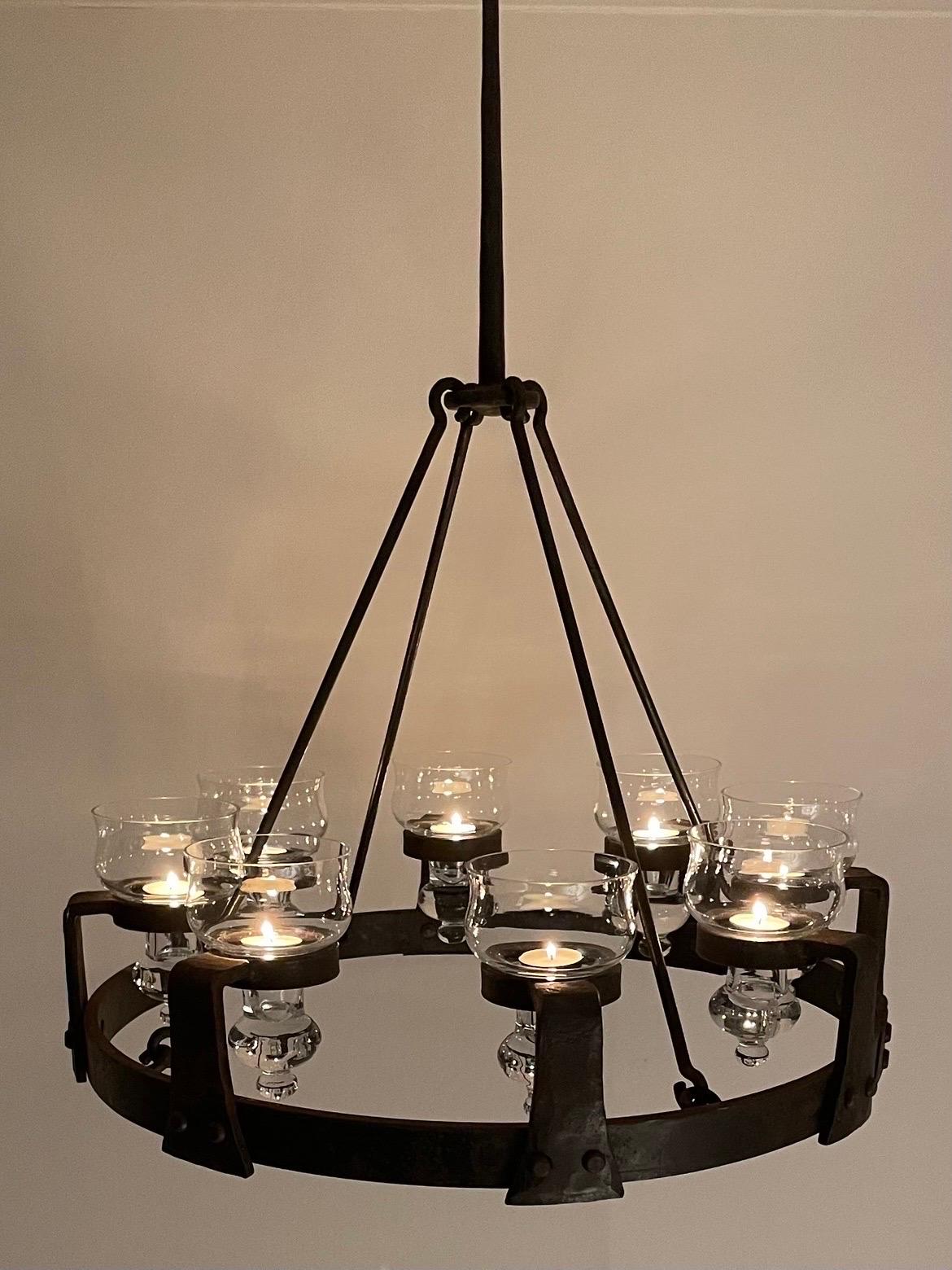 Swedish Brutalist 1970s Sport Cabin Chandelier in Wrought Iron by Erik Höglund (Geblasenes Glas) im Angebot