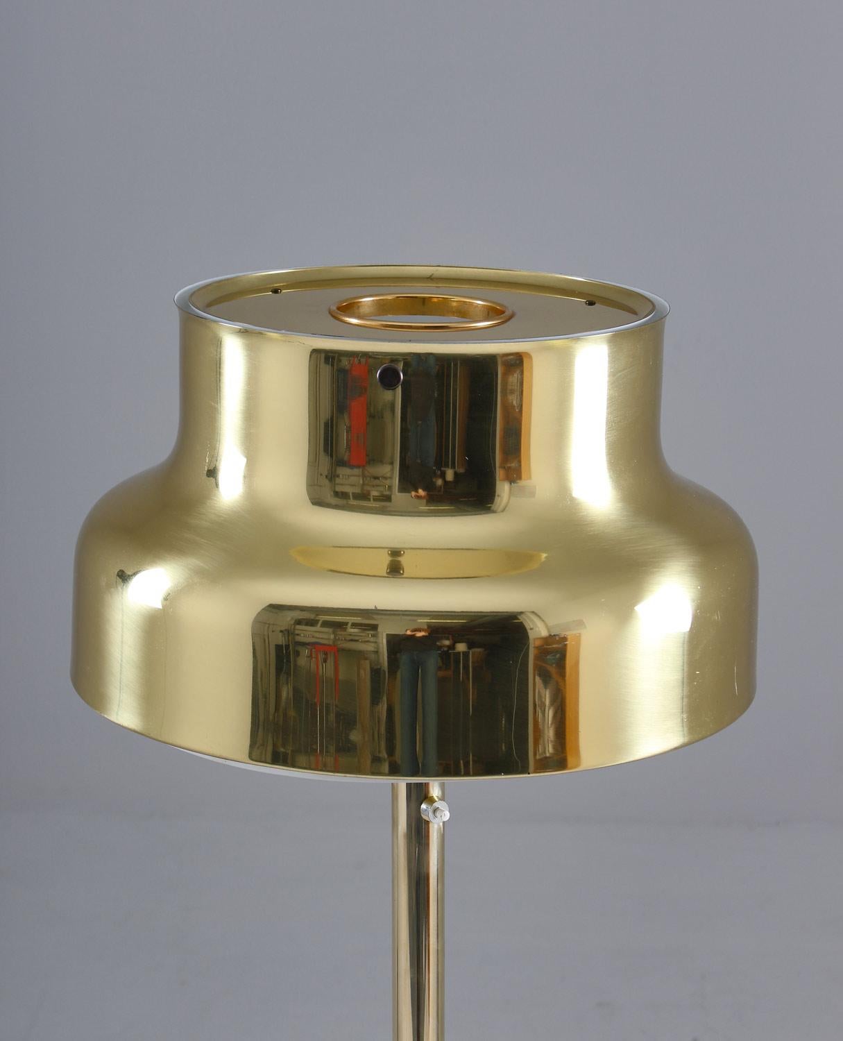 Schwedische Stehlampe „Bumling“ aus Messing von Anders Pehrson für Atelj Lyktan (Skandinavische Moderne)