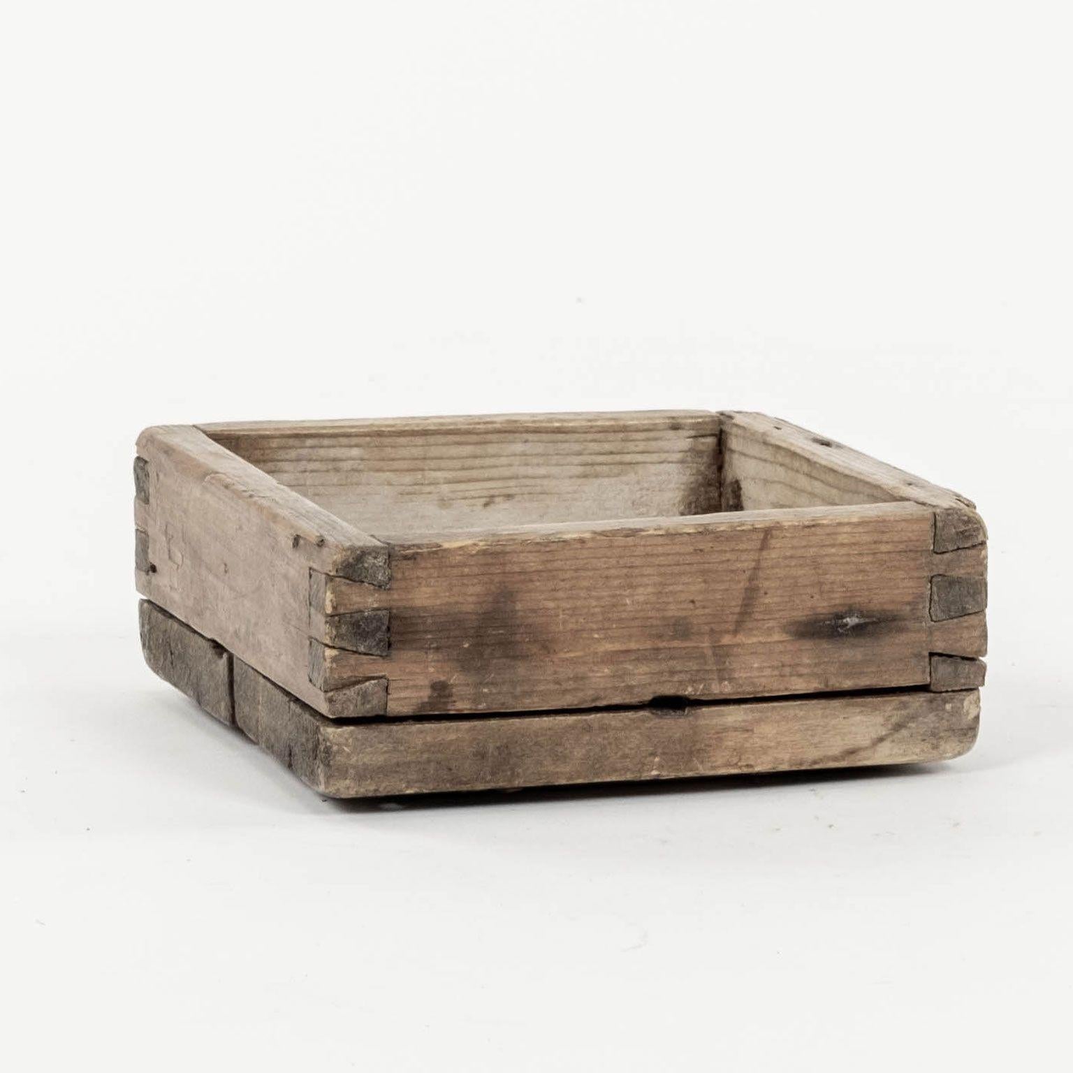Swedish butter box with zig-zag design carved imprint. Light colored faded wooden finish.

Note: Due to regional changes in humidity and climate during shipping, antique wood may shrink and/or split along its grain, veneer may loosen or peel, and