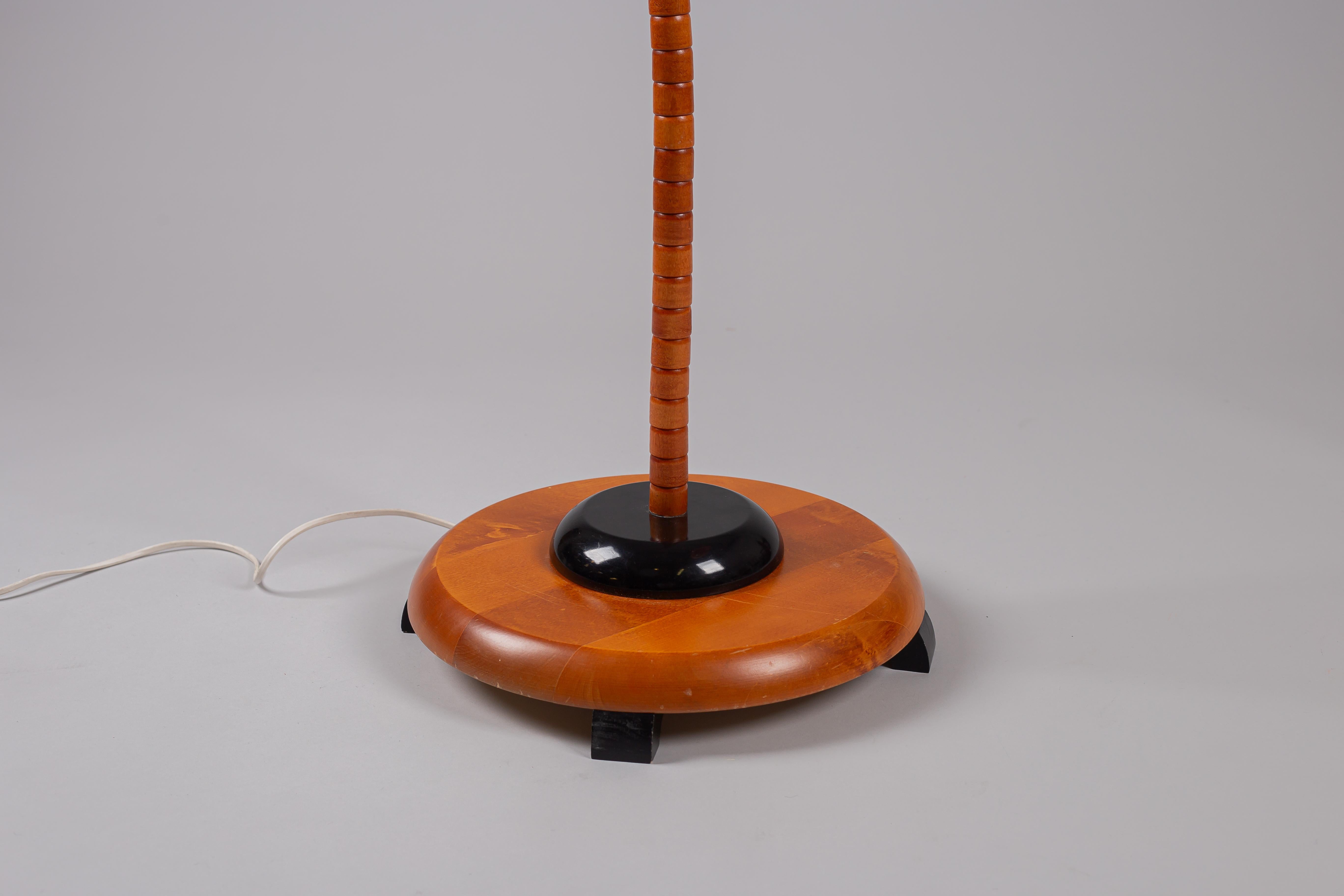 Lampadaire suédois à col de cygne en bois de hêtre, vers les années 1970, par Markslöjd en vente 4