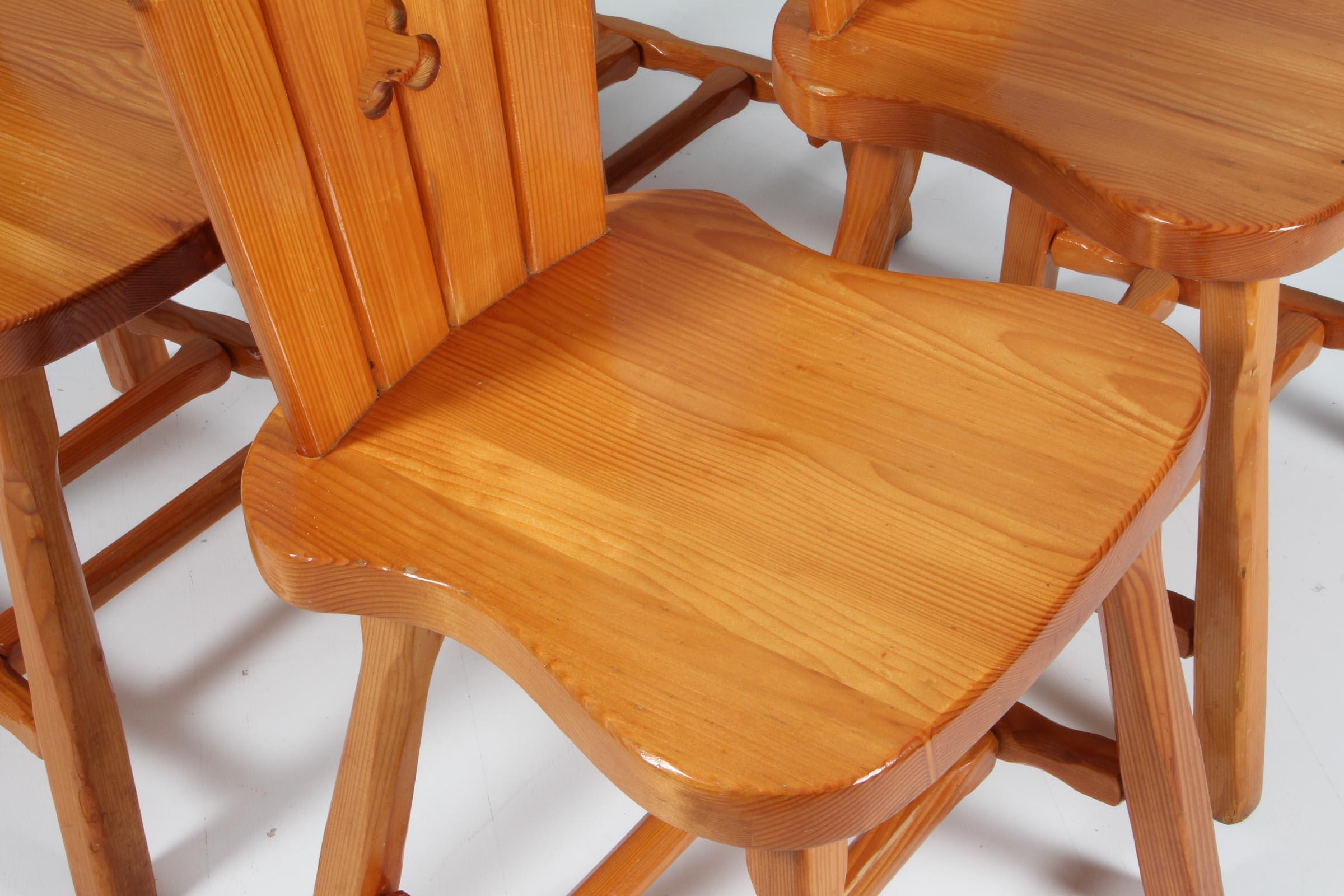 Swedish Cabin Chairs from the 1970s in Solid Pine Wood In Good Condition For Sale In Esbjerg, DK