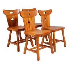 Sedie da baita svedesi degli anni '70 in legno massiccio di pino