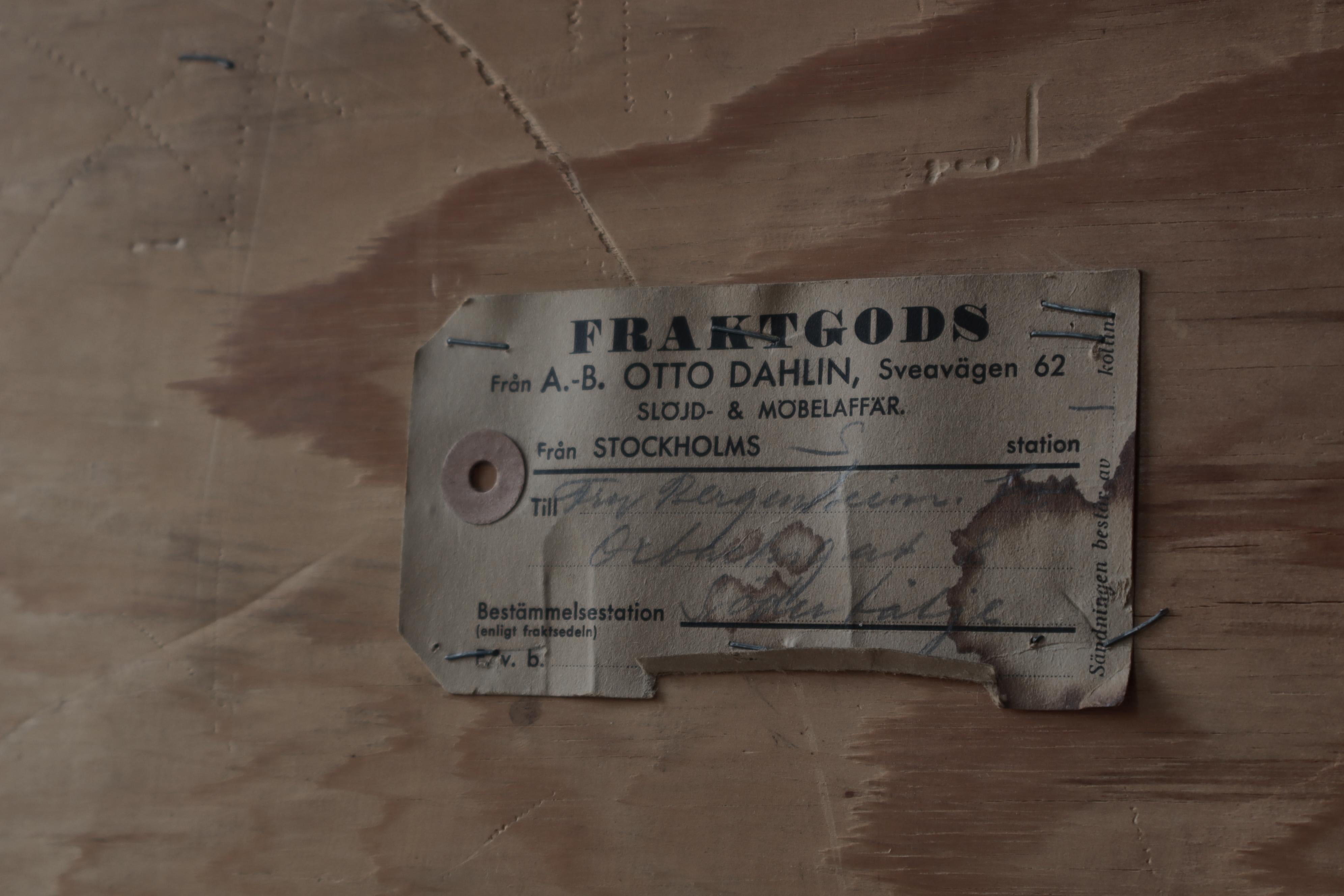 Schwedischer Schrank aus gebeiztem Kiefernholz von Göran Malmvall für Svensk Fur, 1940er Jahre im Angebot 12