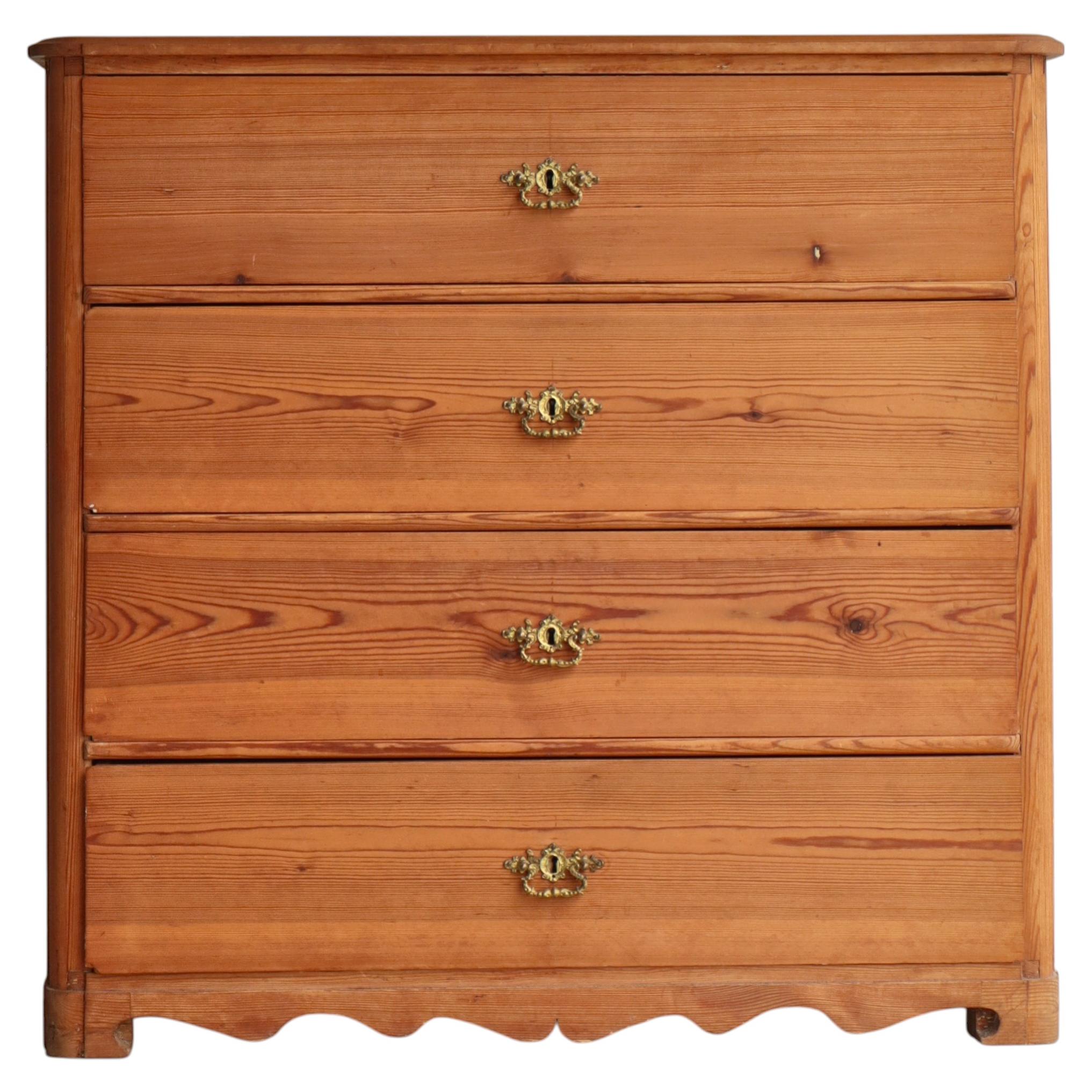 Swedish Cabinetmaker Chest of Drawers in Pinewood & Brass, Early 20th Century