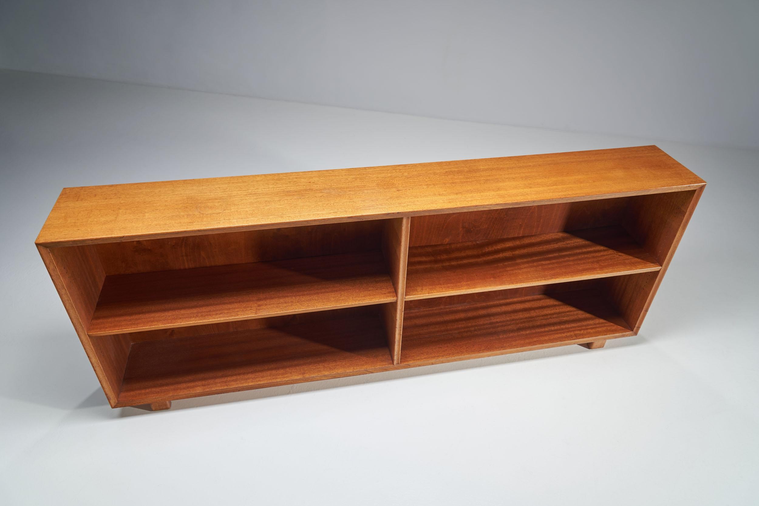 Swedish Cabinetmaker Mahogany Veneered Sideboard, Sweden, 1940s 1