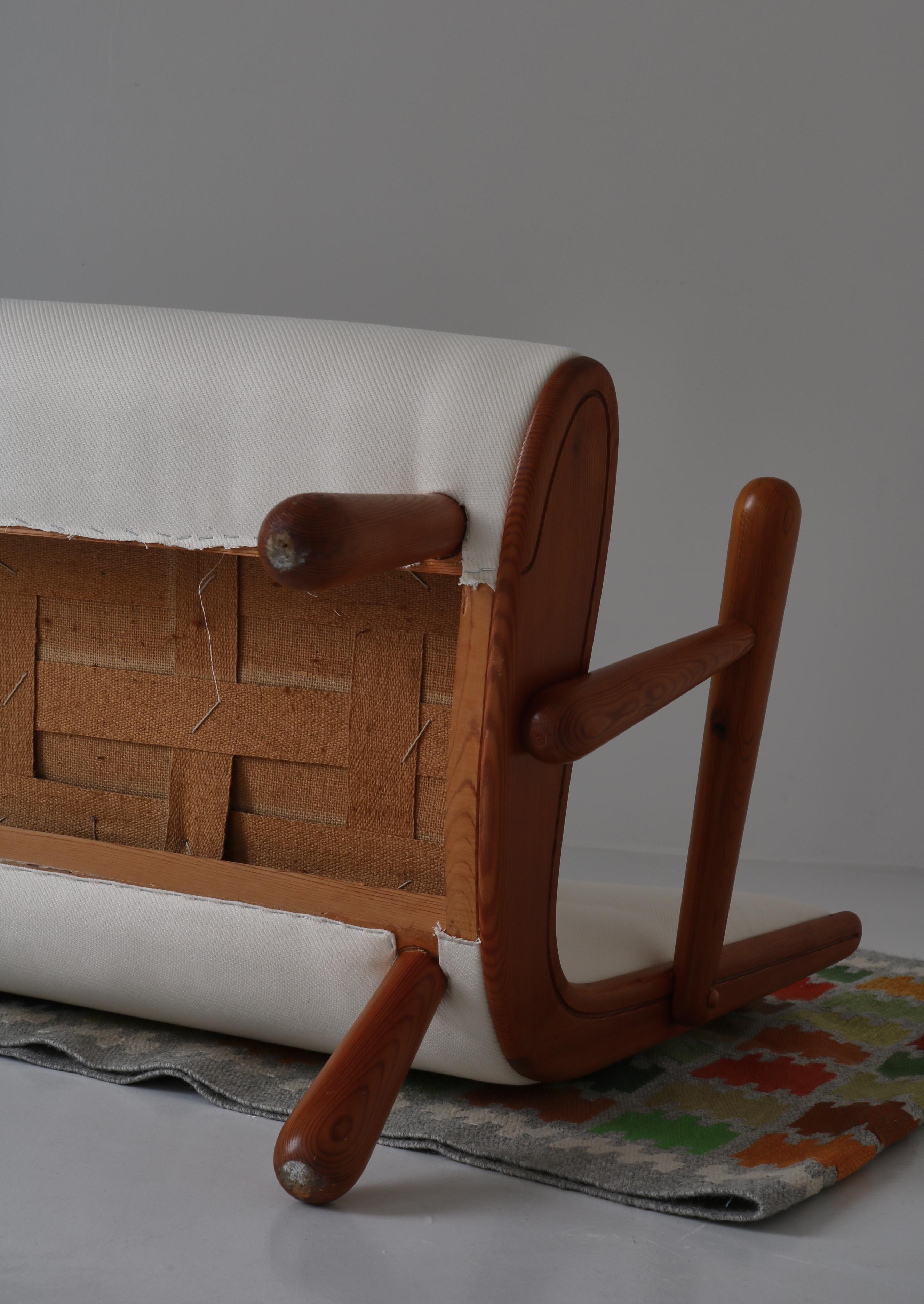 Swedish Cabinetmaker Settee / Sofa in Pinewood and White Vägen Linen, 1940s For Sale 10