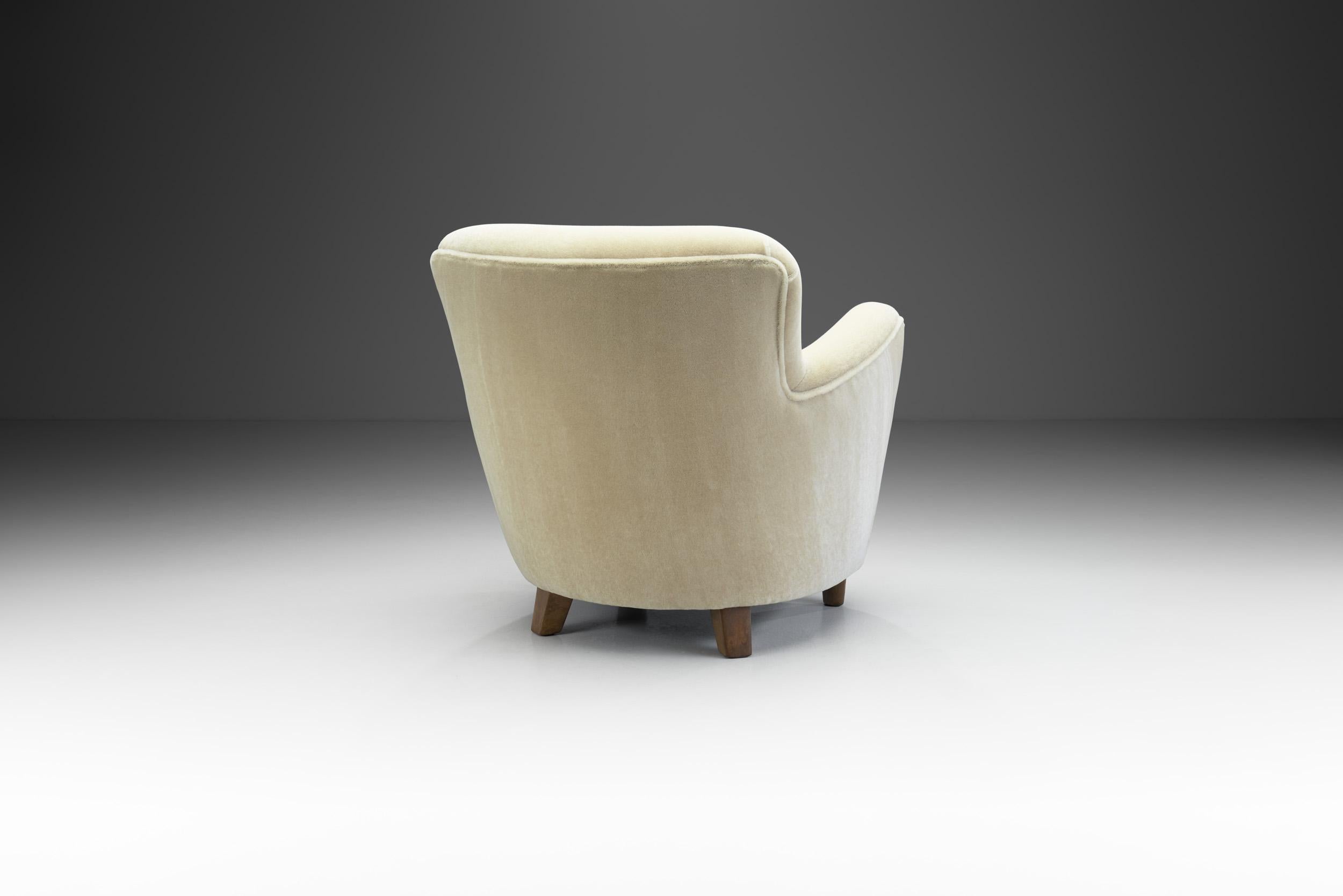 Mid-20th Century Swedish Cabinetmaker Upholstered Armchair, Sweden 1940s