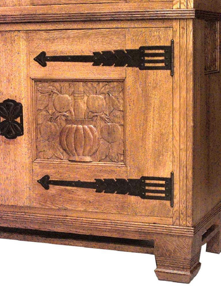 Armoire suédoise en chêne Arts & Crafts de Carl Westman en vente 3