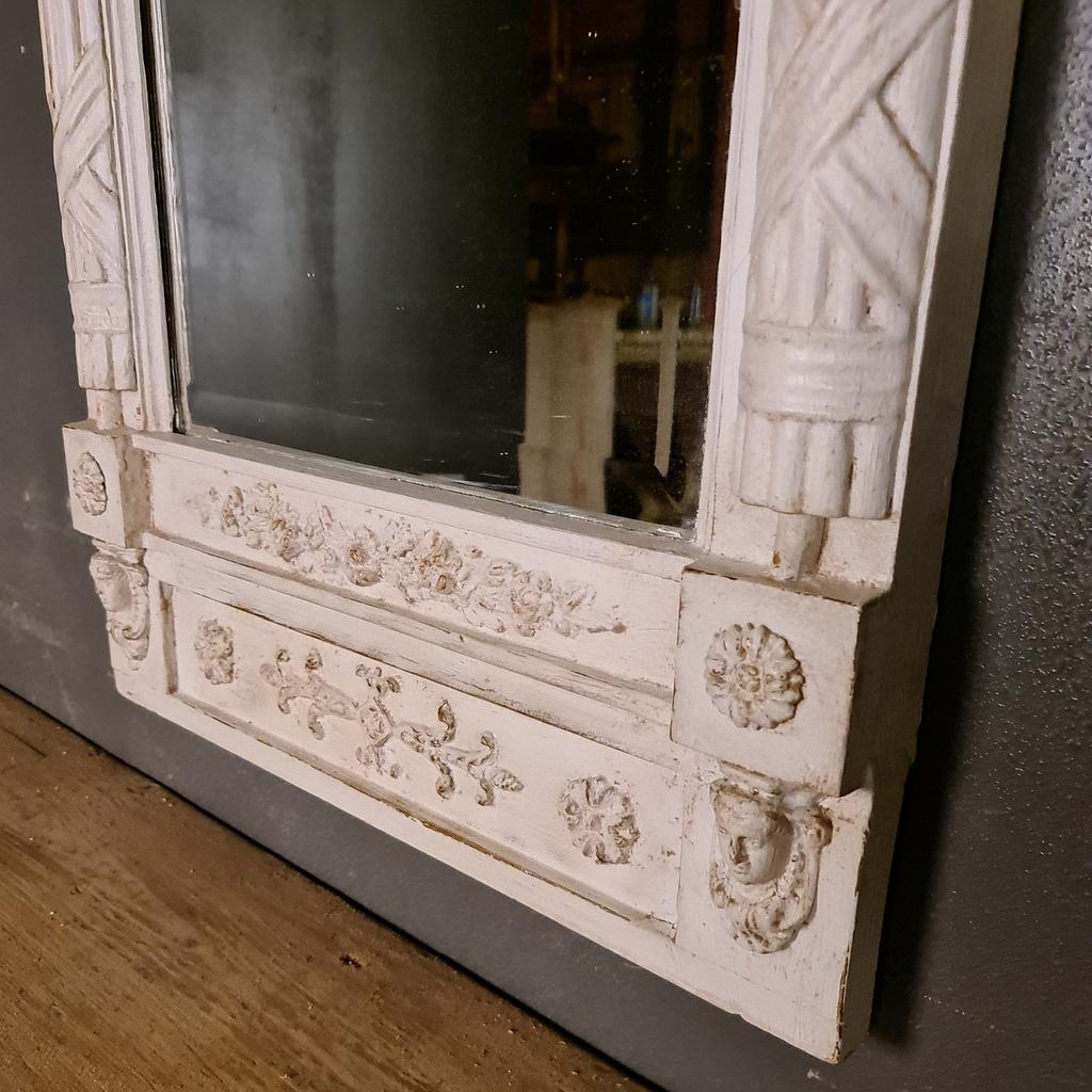 Swedish Carved Mirror In Good Condition In Leamington Spa, Warwickshire