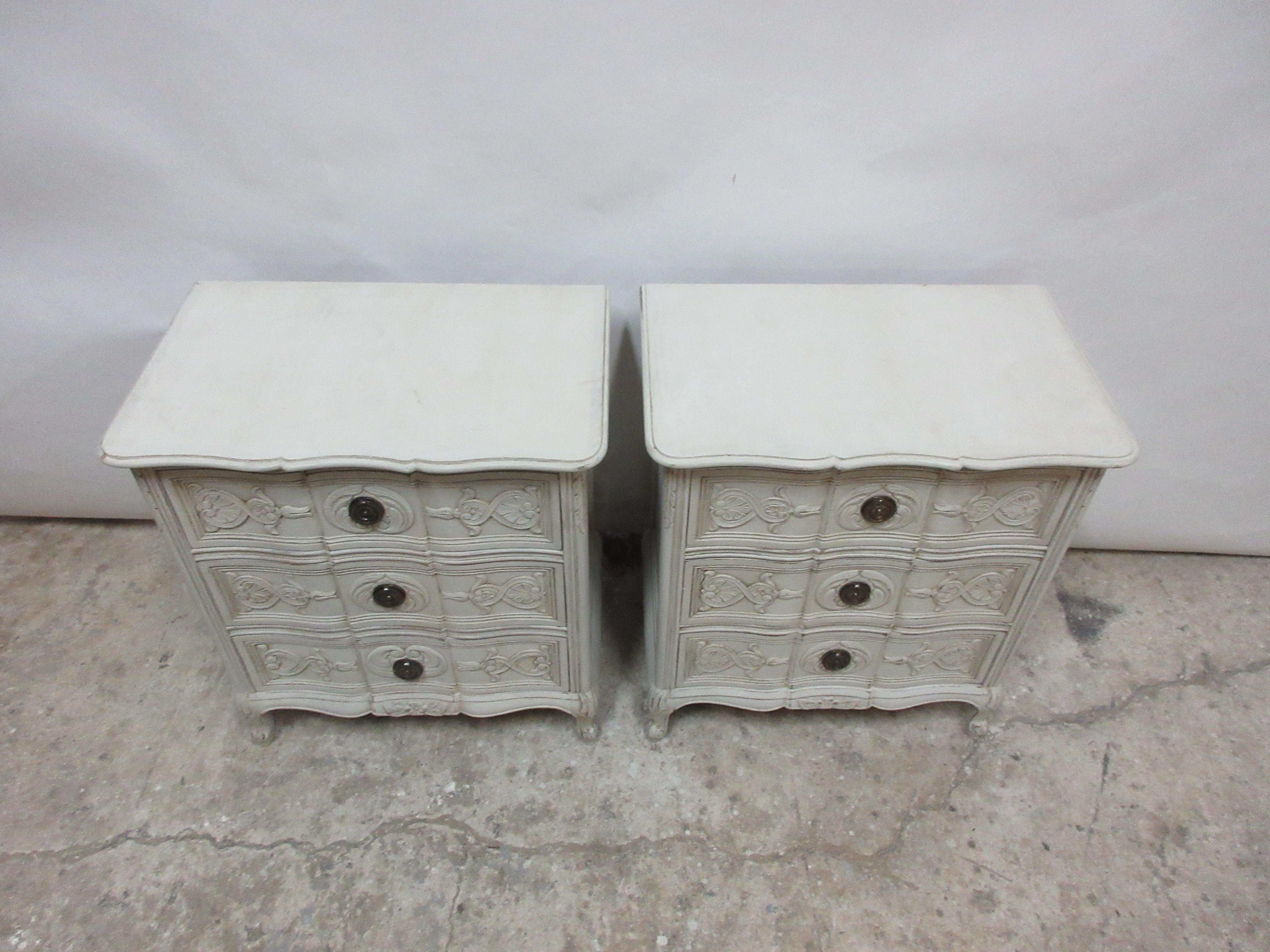 Swedish Carved Rococo Style Nightstands In Good Condition In Hollywood, FL