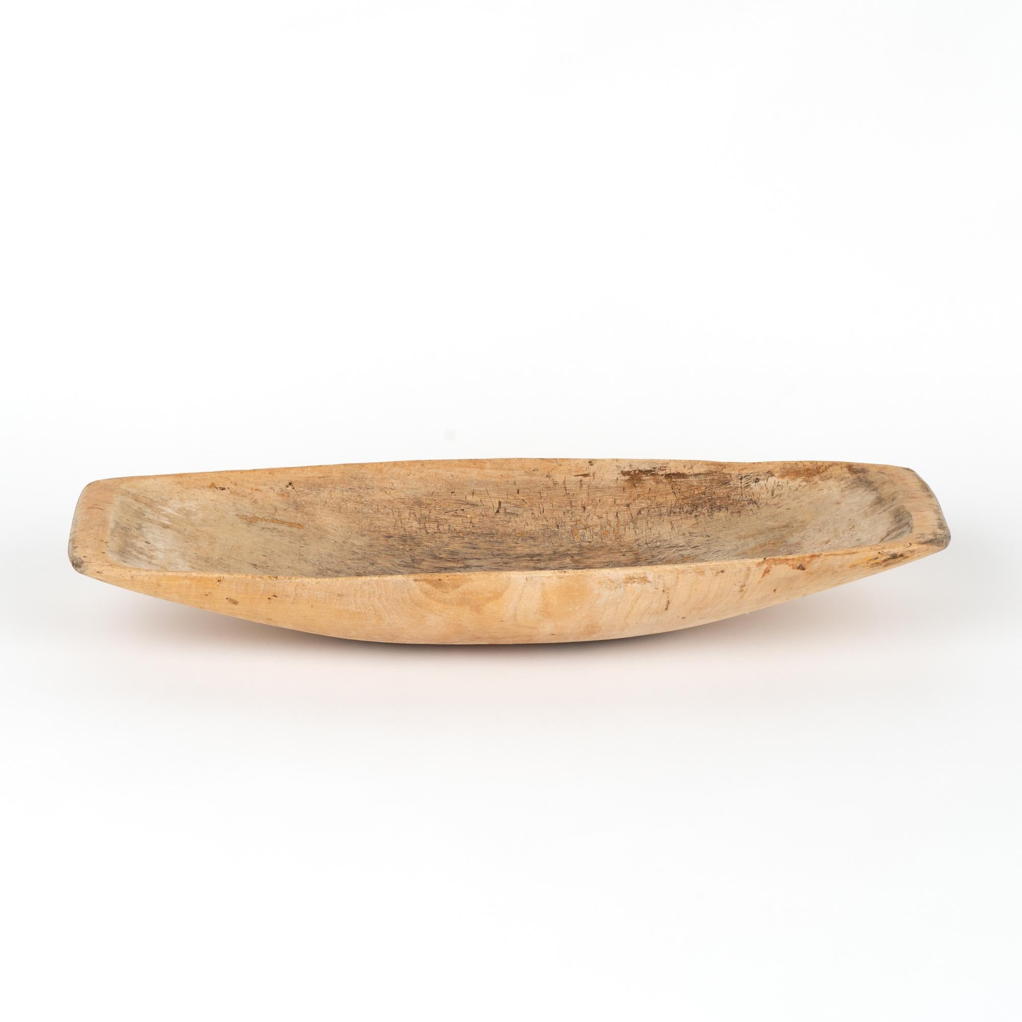 Swedish Carved Wooden Bowl, circa 1880 For Sale 3