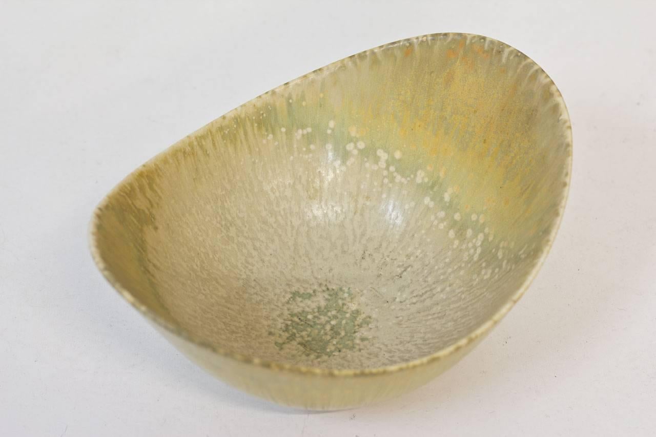 Scandinavian Modern Swedish Ceramic Bowl in Stoneware by Gunnar Nylund for Rörstrand, 1950s