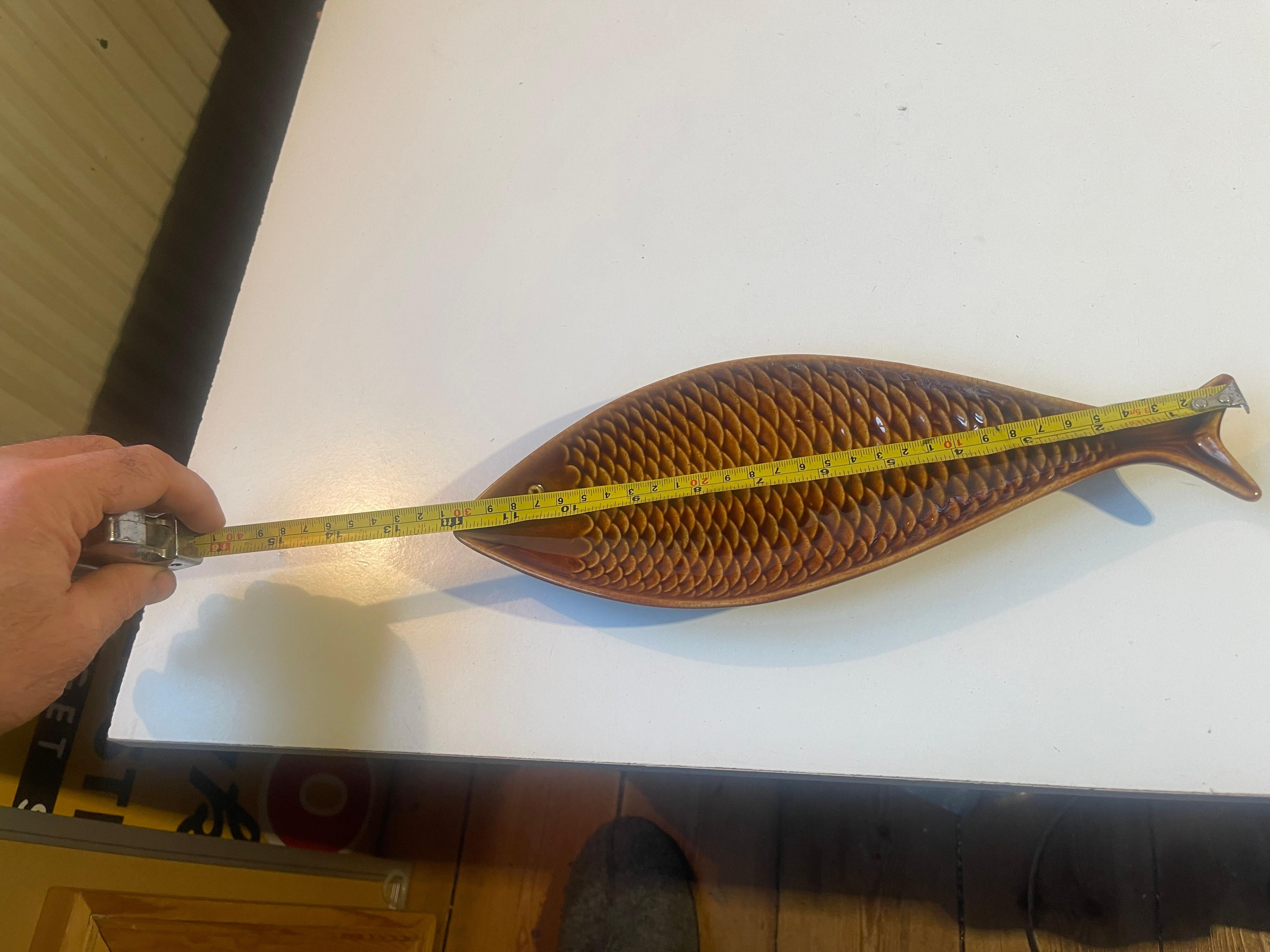 Céramique Plateau en forme de poisson en céramique suédoise par Stig Lindberg pour Gustavsberg, années 1960 en vente