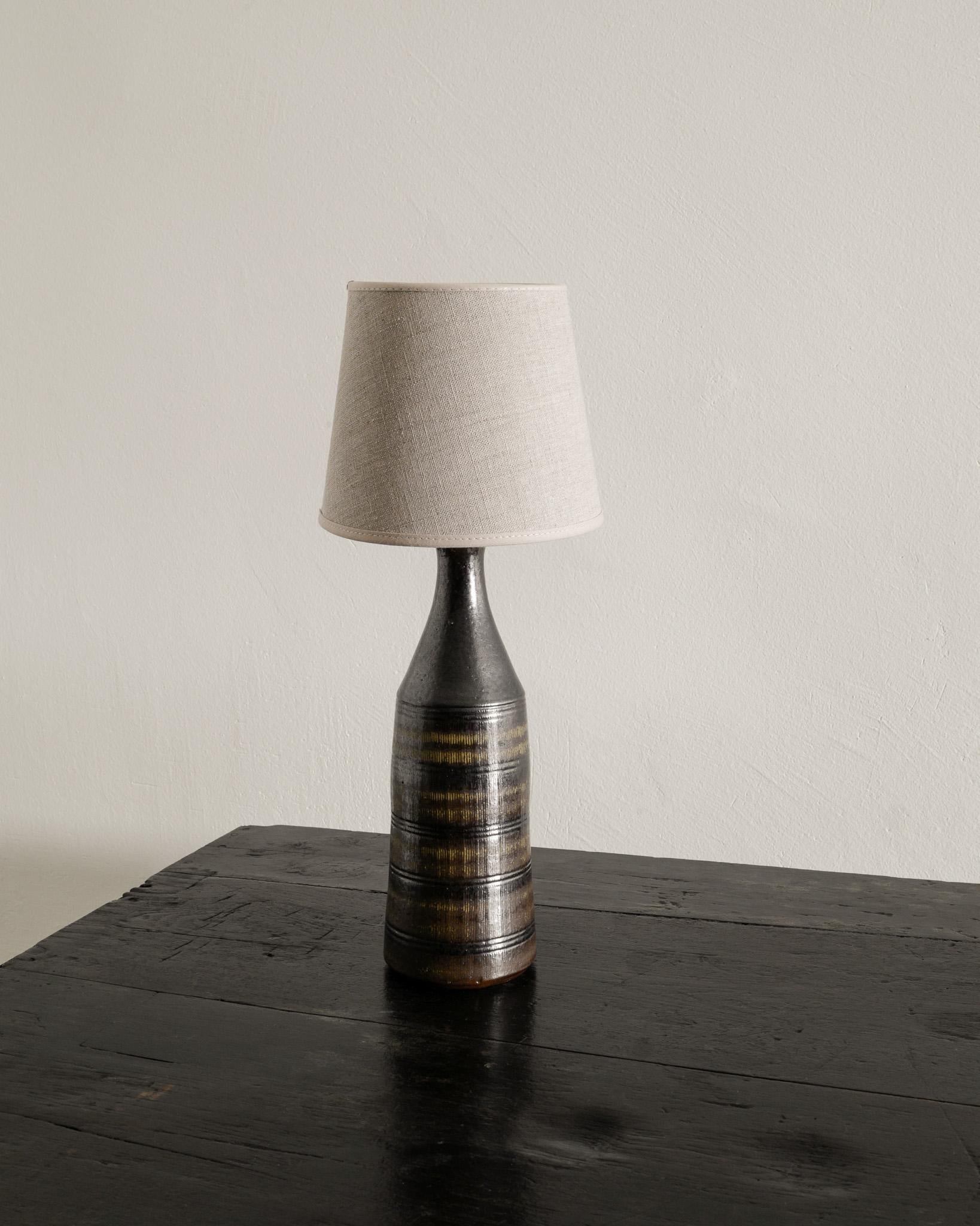 Milieu du XXe siècle Lampe de table en céramique suédoise en grès par Arthur Andersson pour Wallåkra, années 1940 en vente