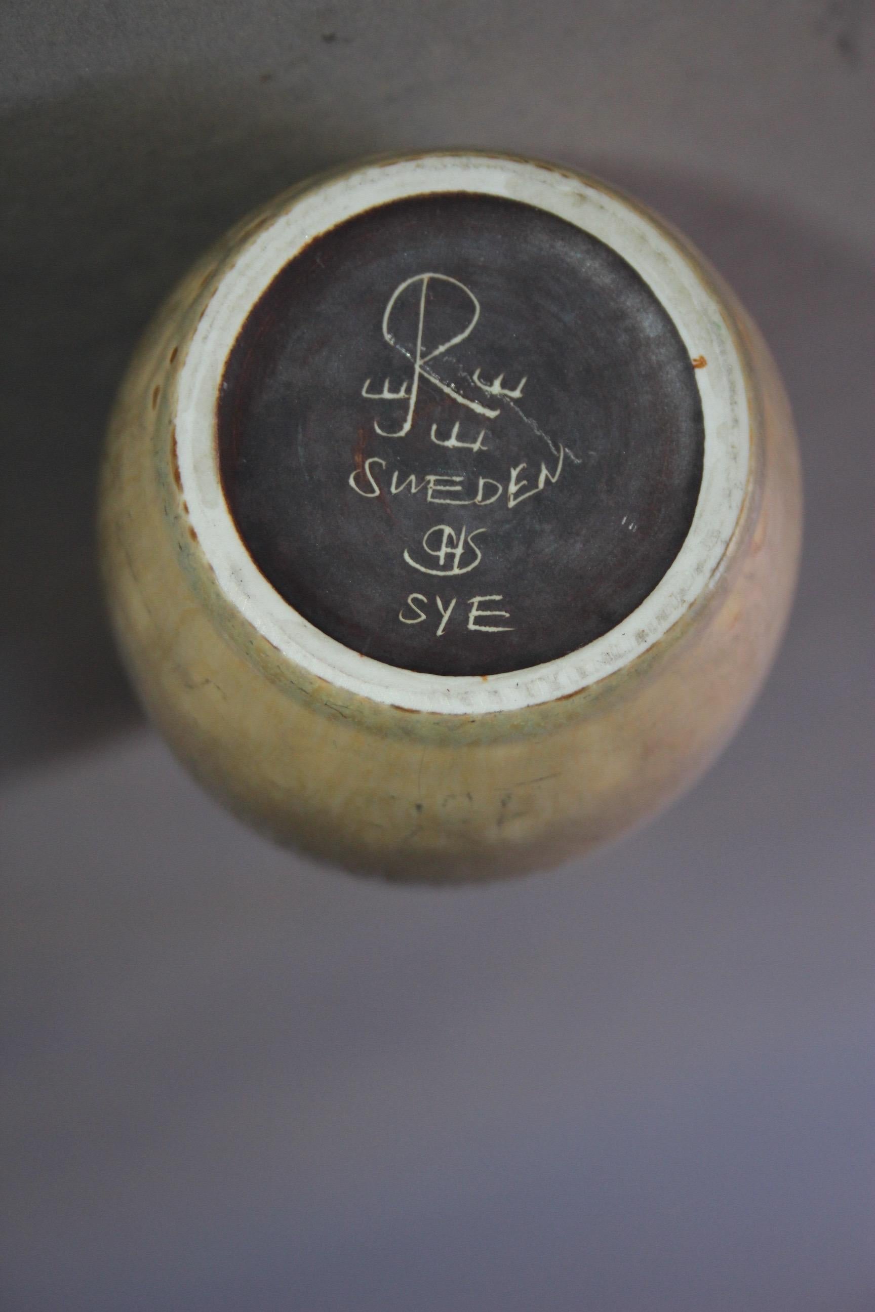 Vase en céramique suédoise Bon état à grand Lancy, CH