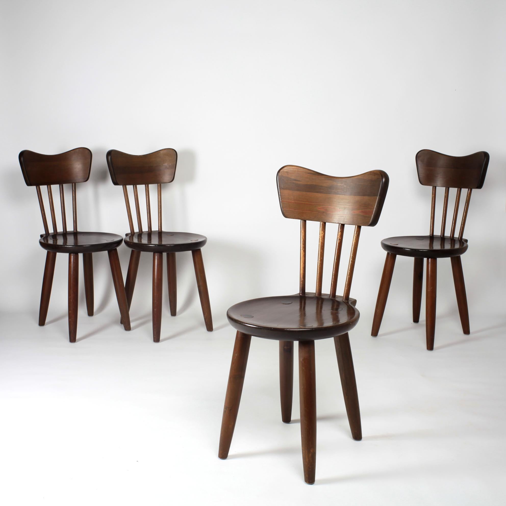 Scandinavian Modern Swedish Chairs in Solid Pine Wood 1930 by Torsten Claeson For Sale