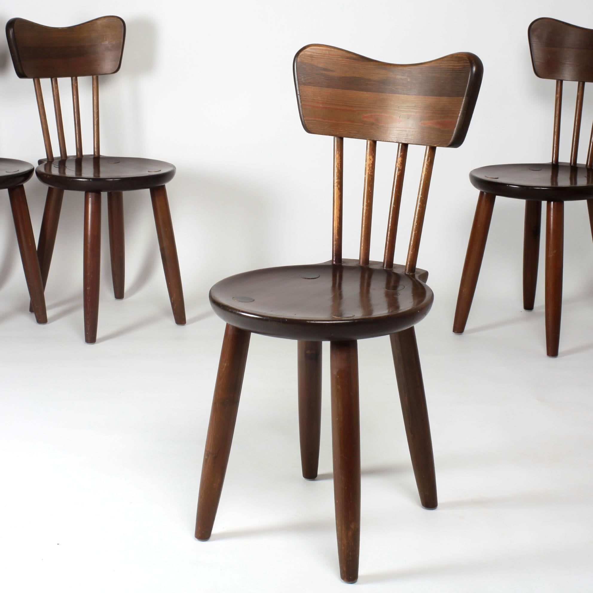 Swedish Chairs in Solid Pine Wood 1930 by Torsten Claeson For Sale 2