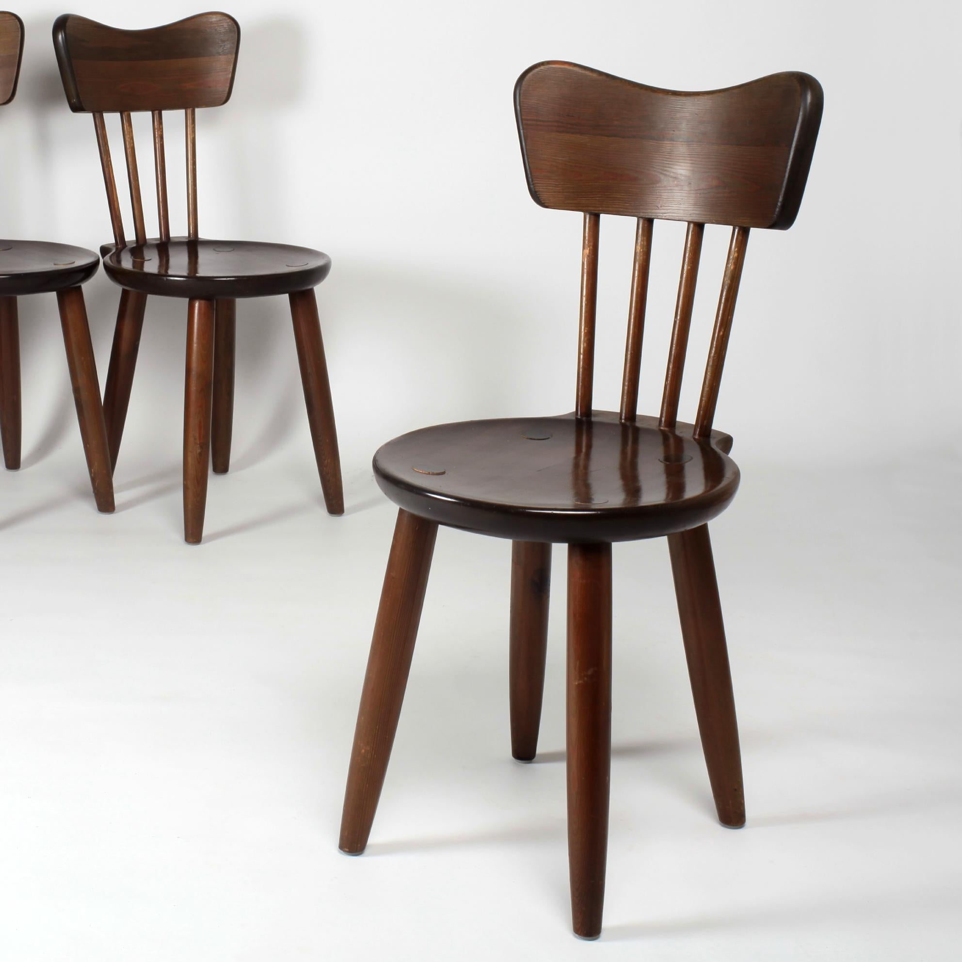 Swedish Chairs in Solid Pine Wood 1930 by Torsten Claeson For Sale 3