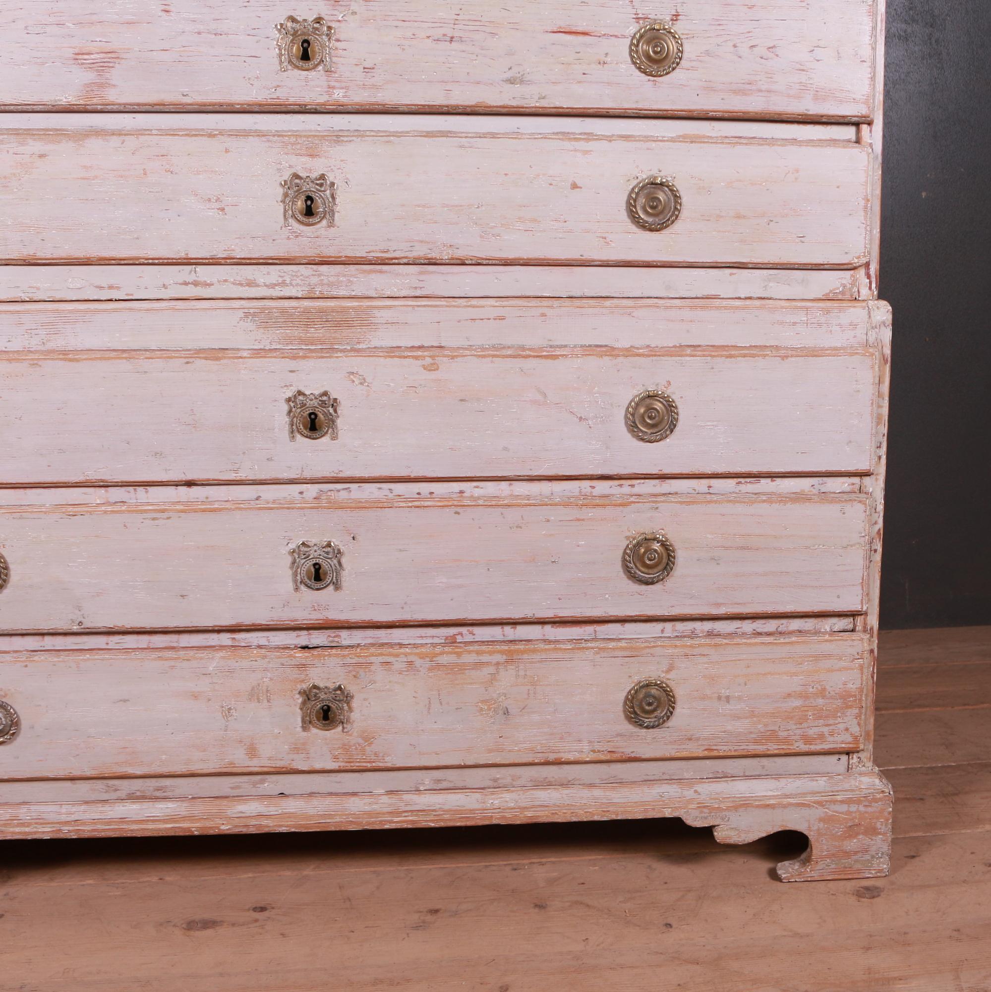 18th Century and Earlier Swedish Chest of Drawers