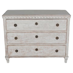 Swedish Chest of Drawers with Dentil Carving, Mid-19th Century
