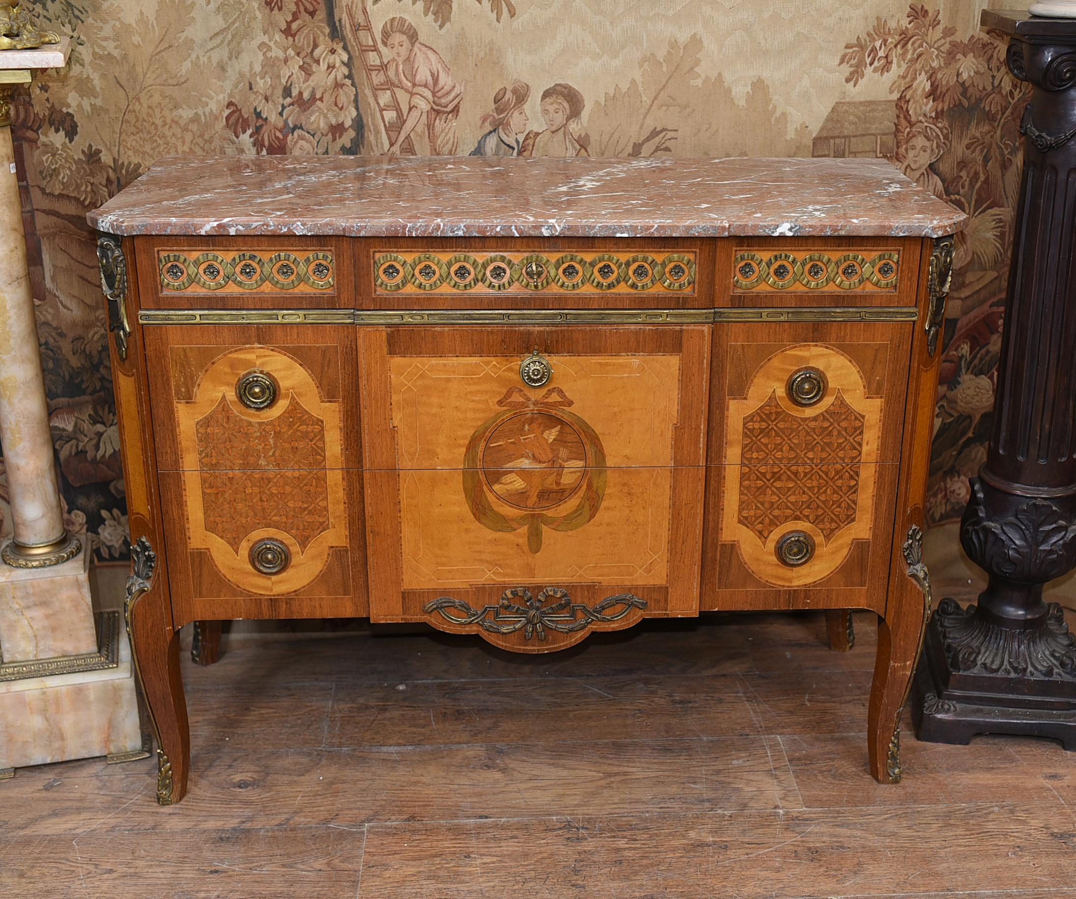 Swedish Commode Chest of Drawers Marquetry Inlay 1920 In Good Condition For Sale In Potters Bar, GB