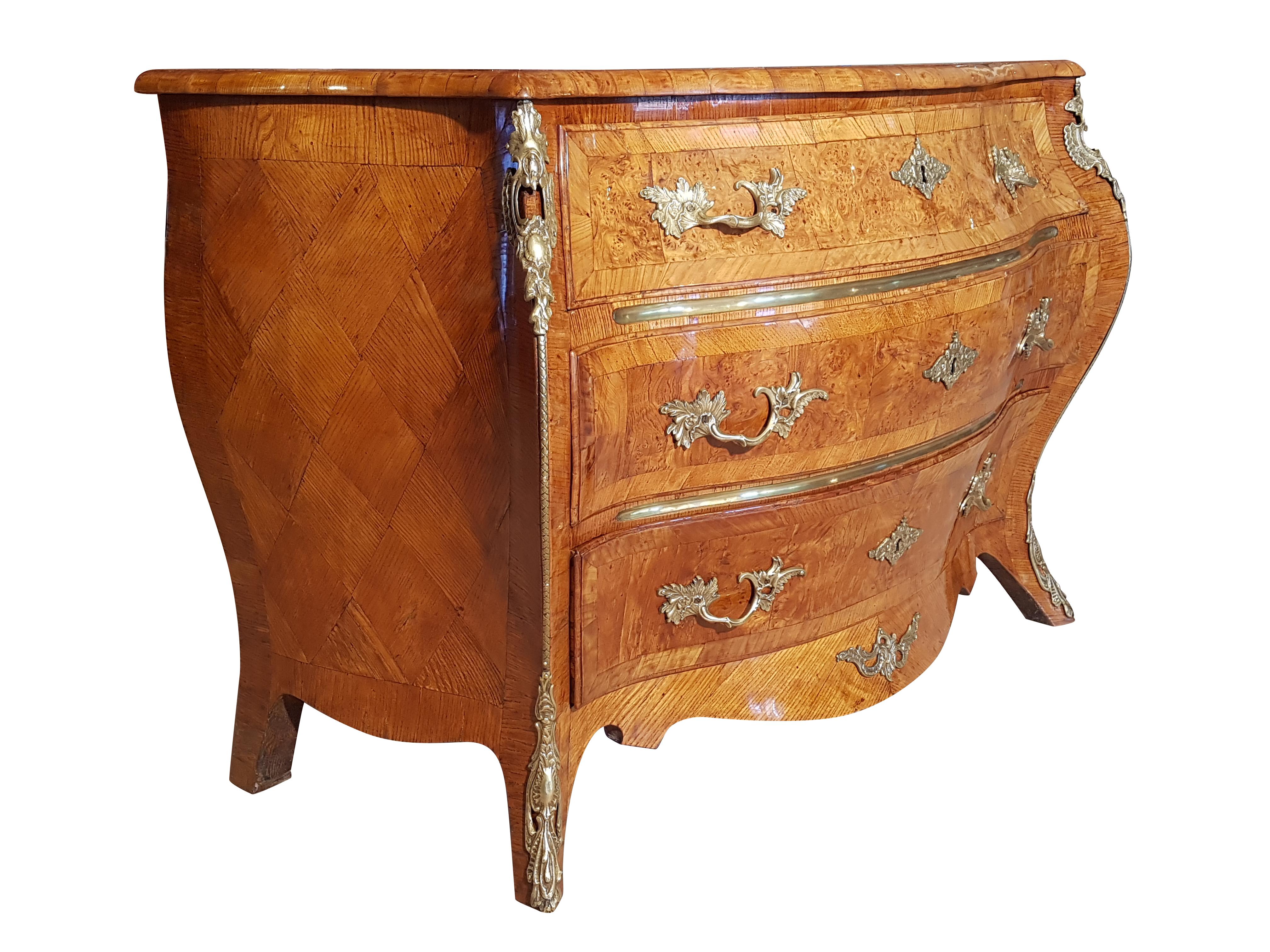 A Swedish commode from the second half of the 18th century. The commode is getting completely restored preserving the patina and polished by hand matt or shiny or treated with antique wax. This piece has a very curved body with three big drawers.