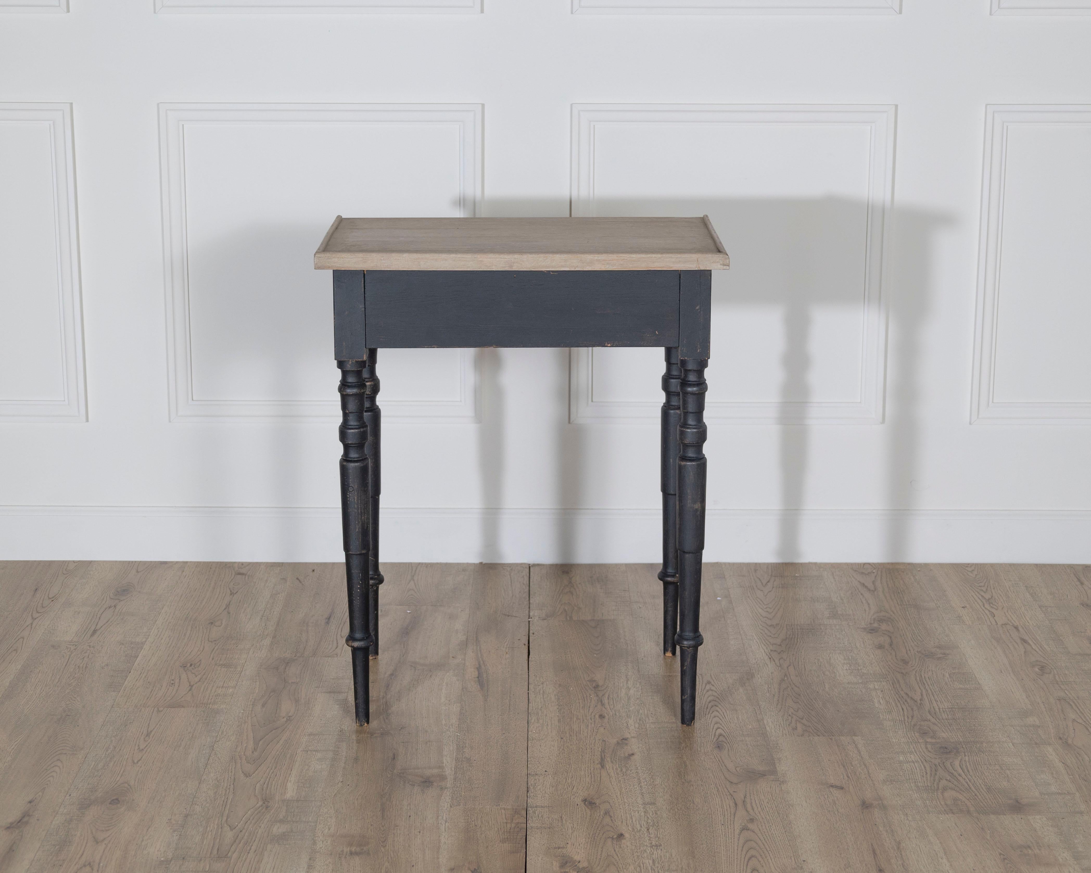 Swedish Console Table with Gallery Edge and Contrasting Painted Top, circa 1880 For Sale 1