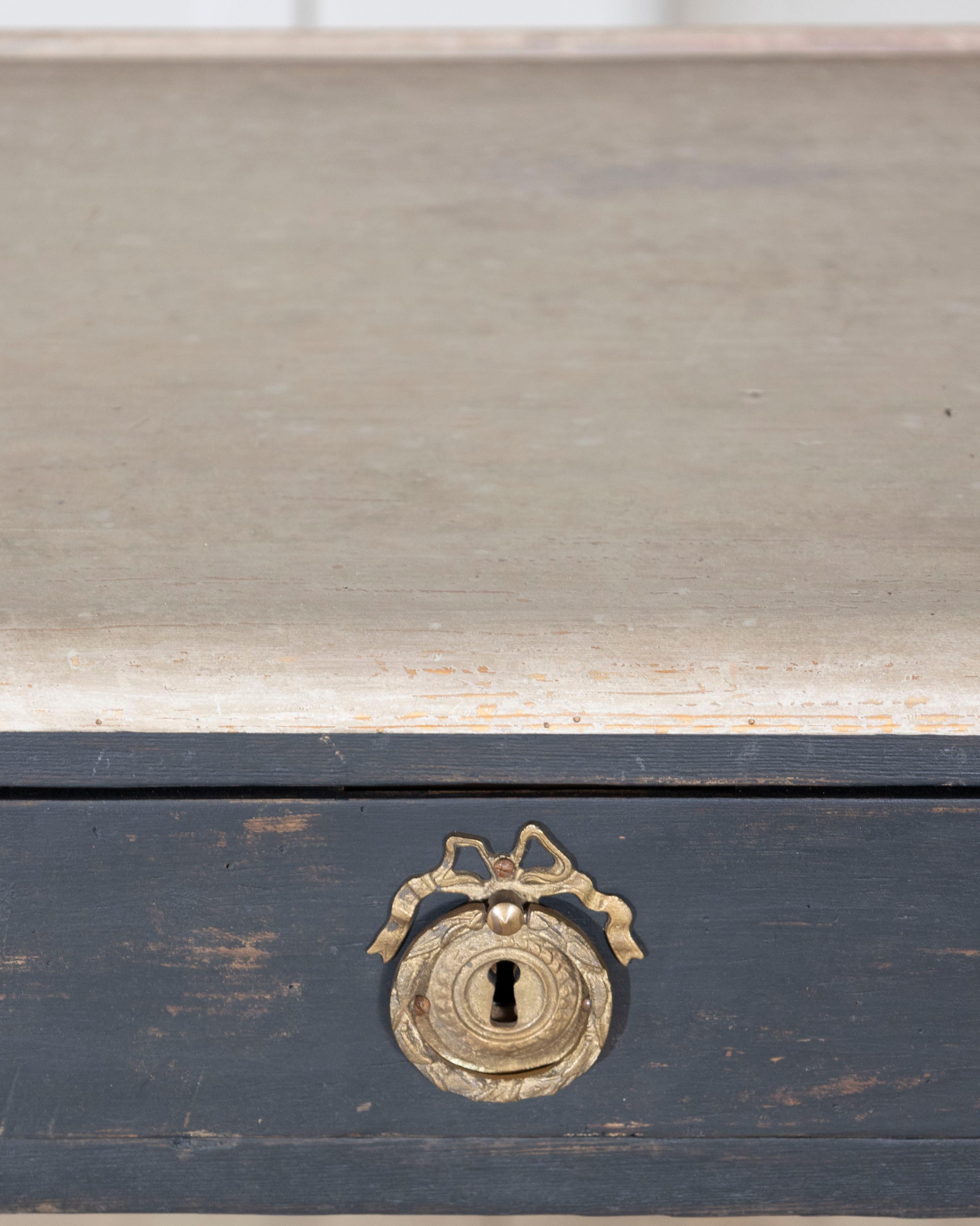 Swedish Console Table with Gallery Edge and Contrasting Painted Top, circa 1880 For Sale 3