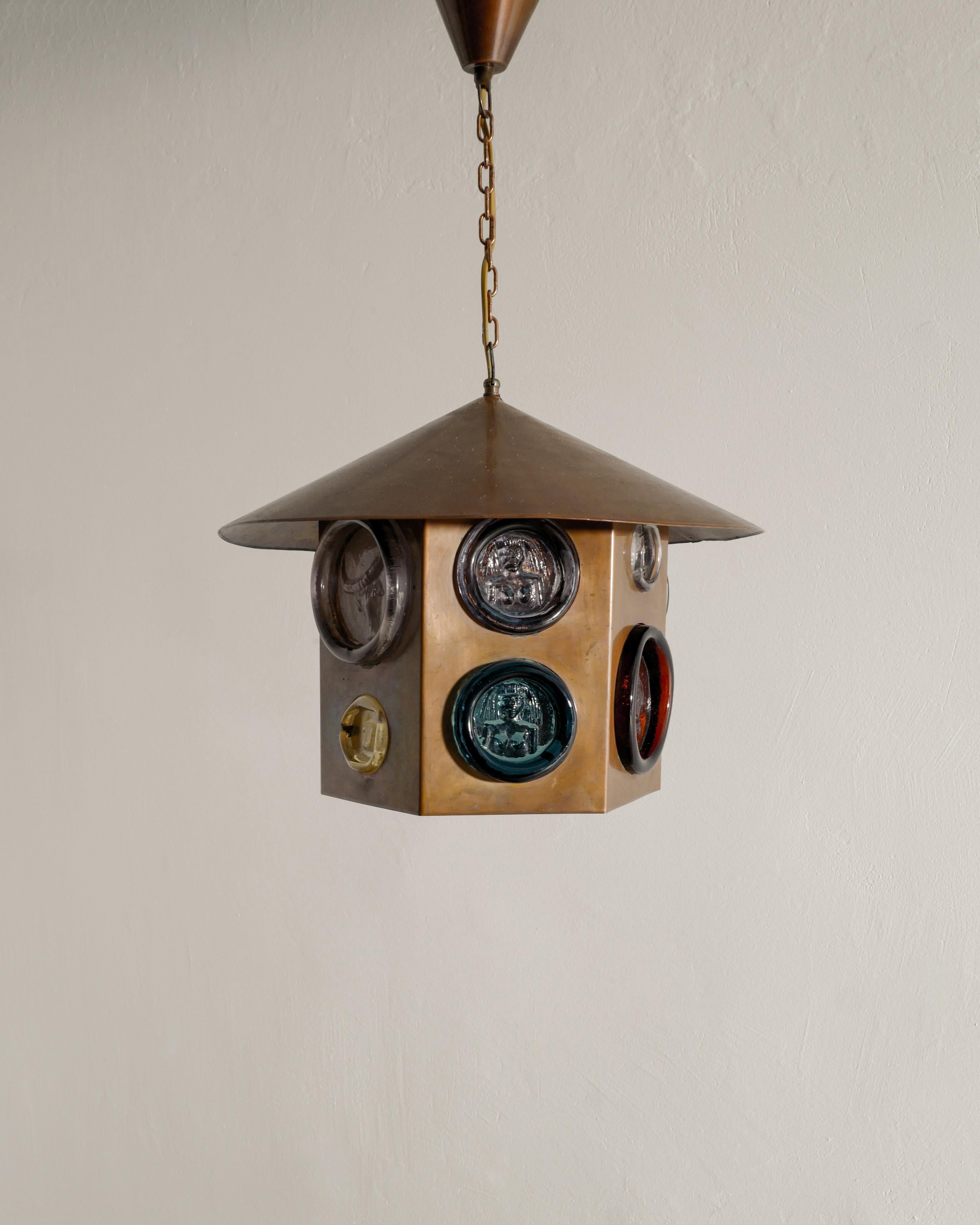 Cuivre Lustre pendentif suédois en cuivre et verre par Erik Höglund Produit par Boda années 1960 en vente