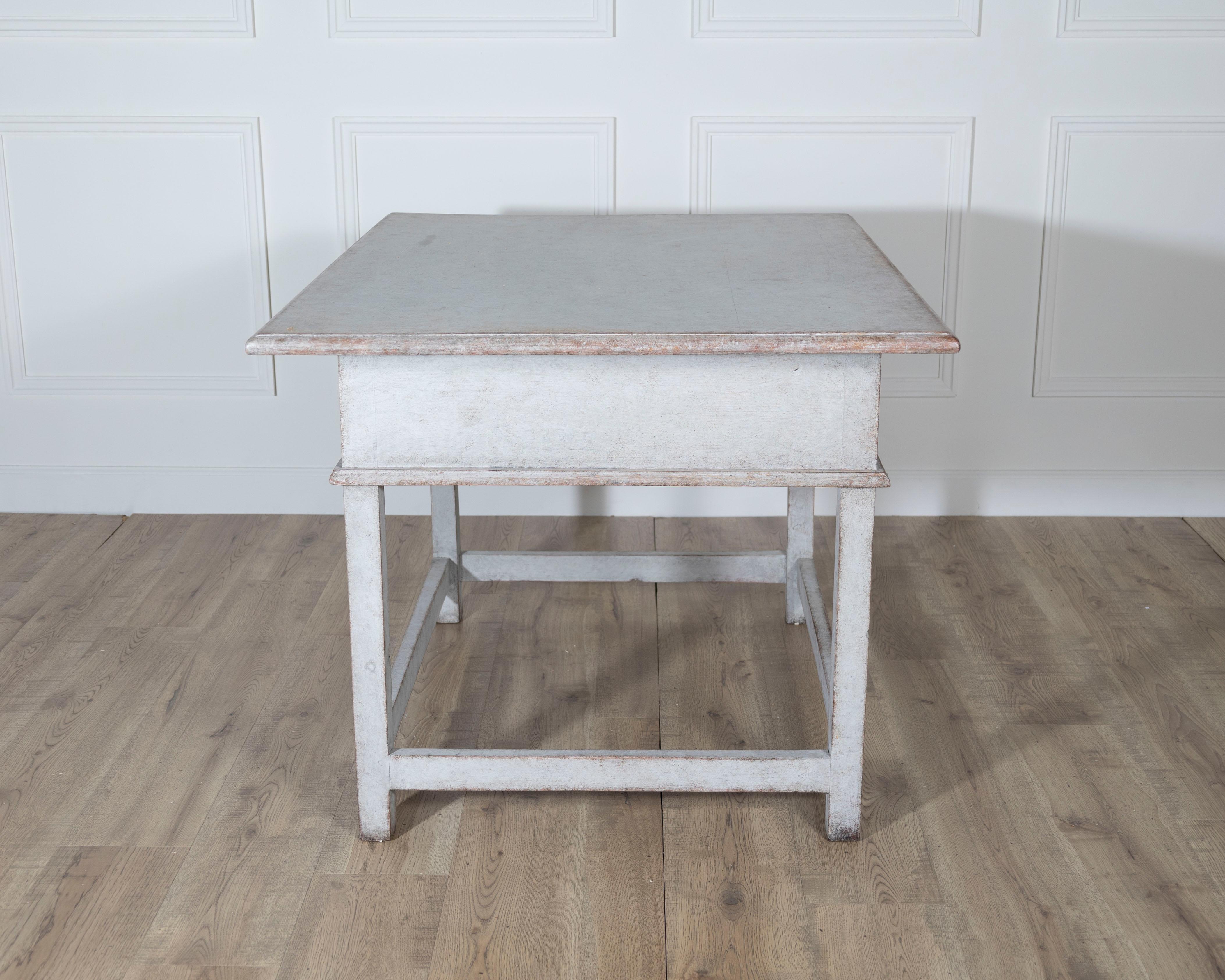 Swedish Country Pine Table with Drawer, circa 19th Century For Sale 3
