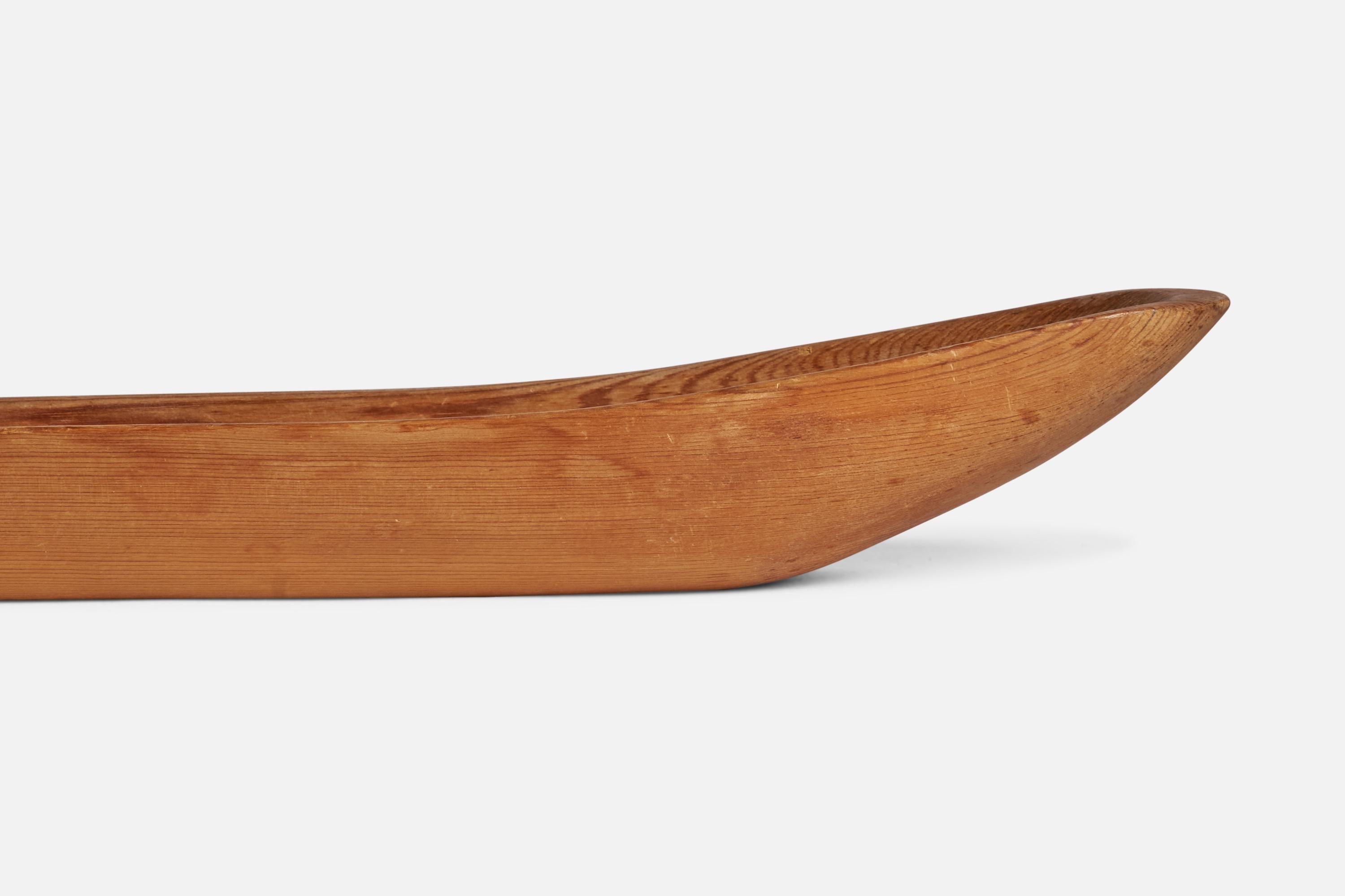 Swedish Craft, Bowl, Pine, Sweden, c. 1900 In Good Condition For Sale In High Point, NC