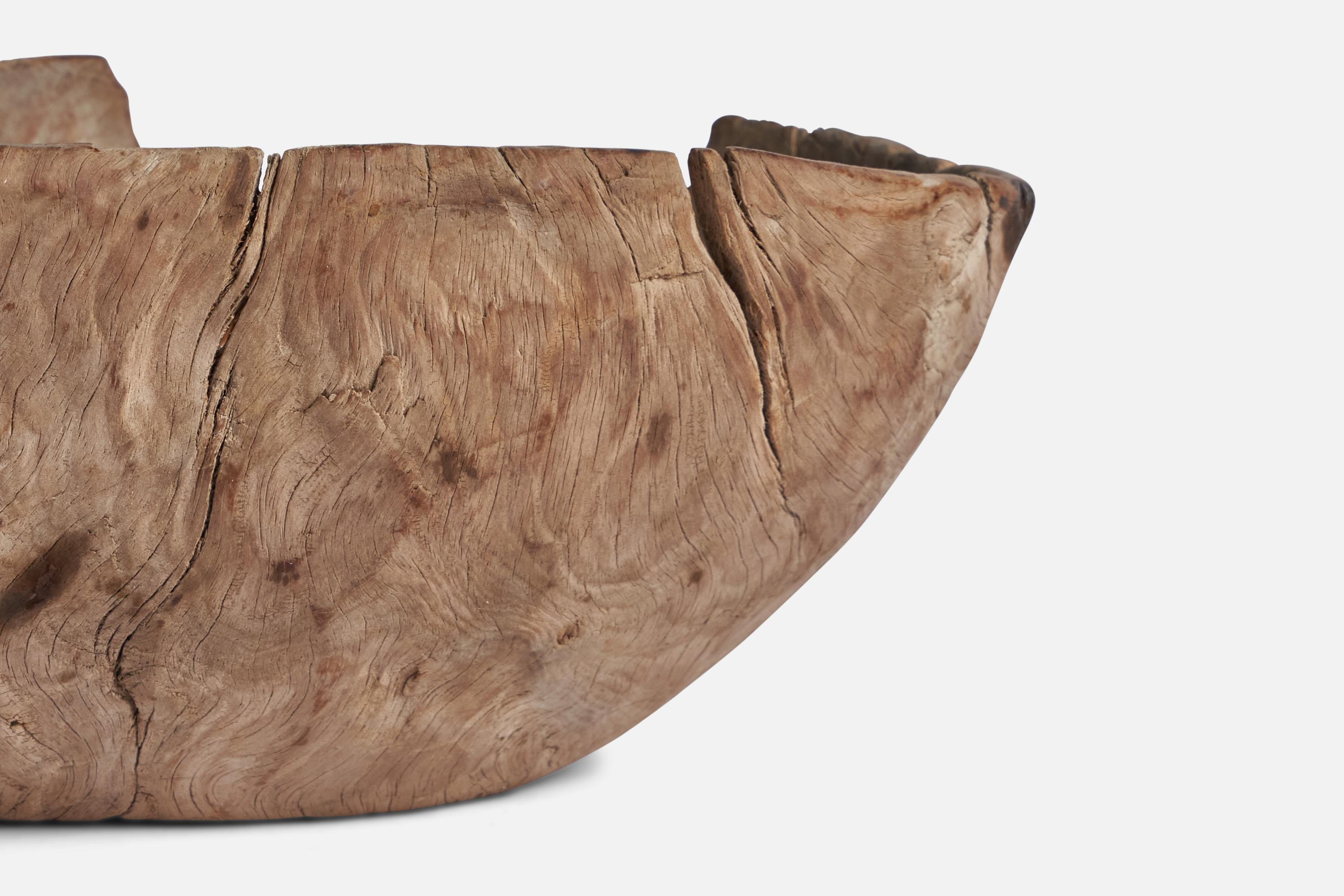 Craft suédois, bol, Wood, Suède, 17e siècle Abîmé - En vente à High Point, NC