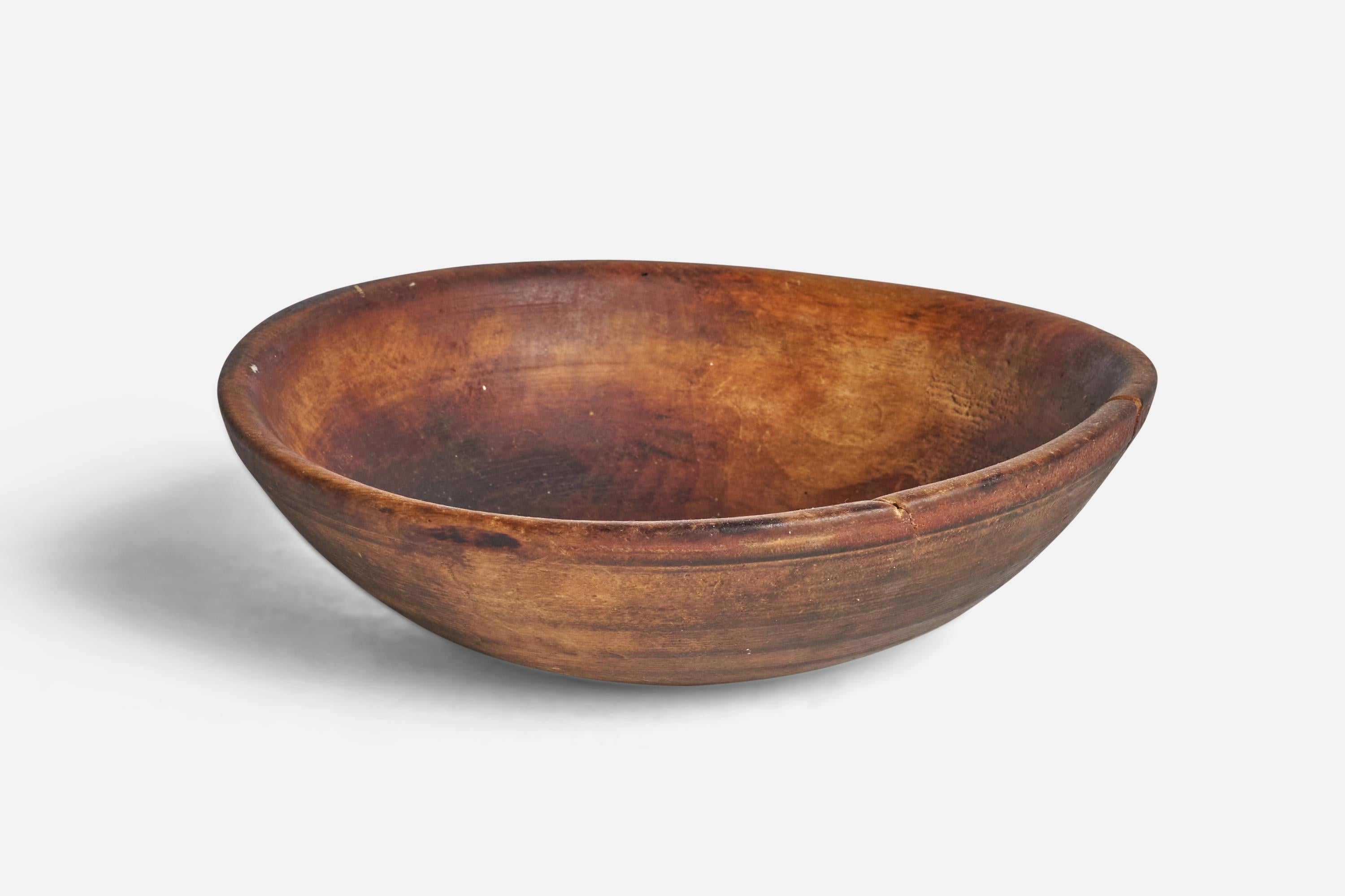 A wood bowl produced in Sweden, 19th century.