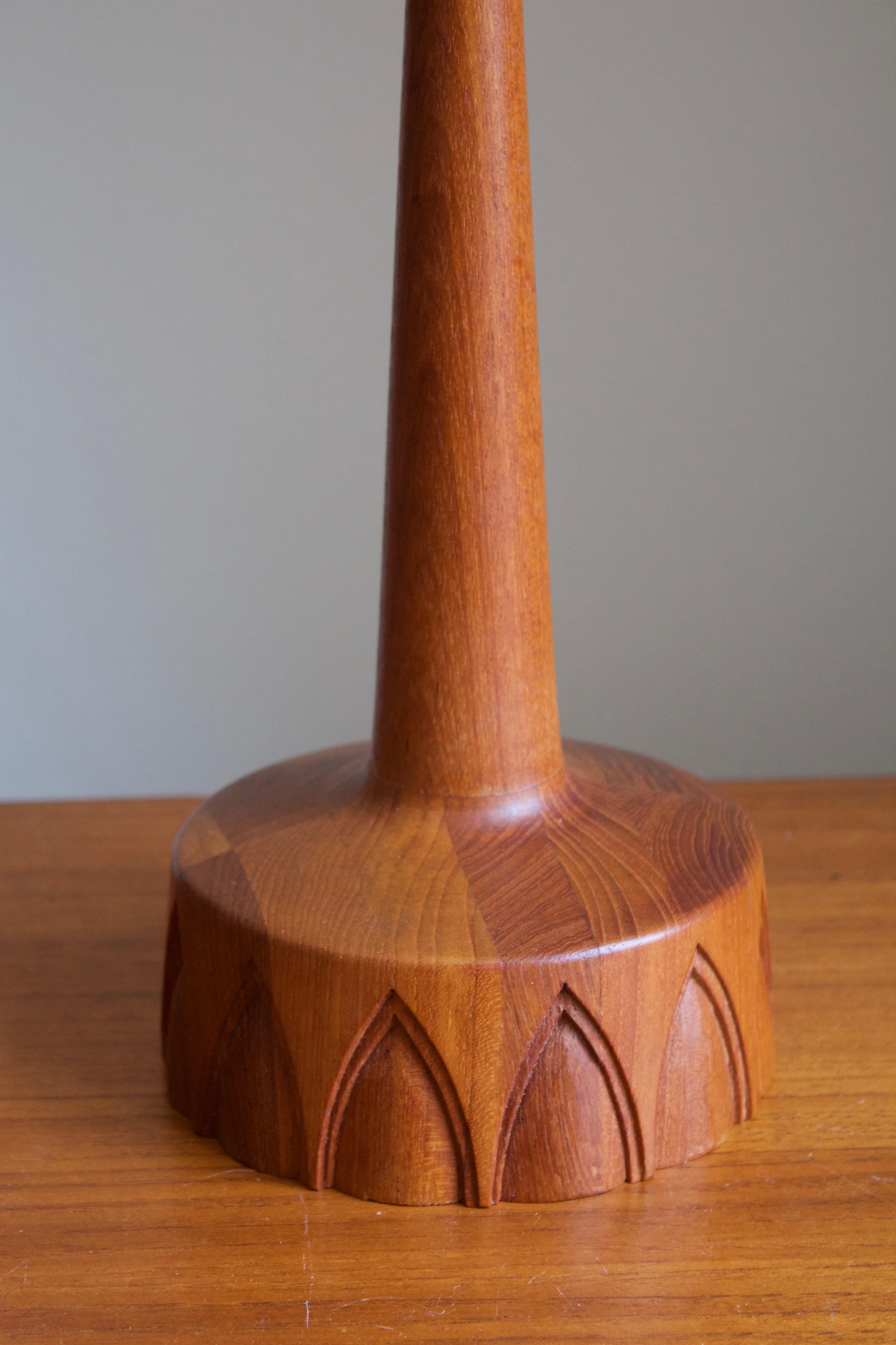 Swedish Craft, Modernist Table Lamp, Sculpted Solid Teak, Sweden, 1960s In Good Condition In High Point, NC