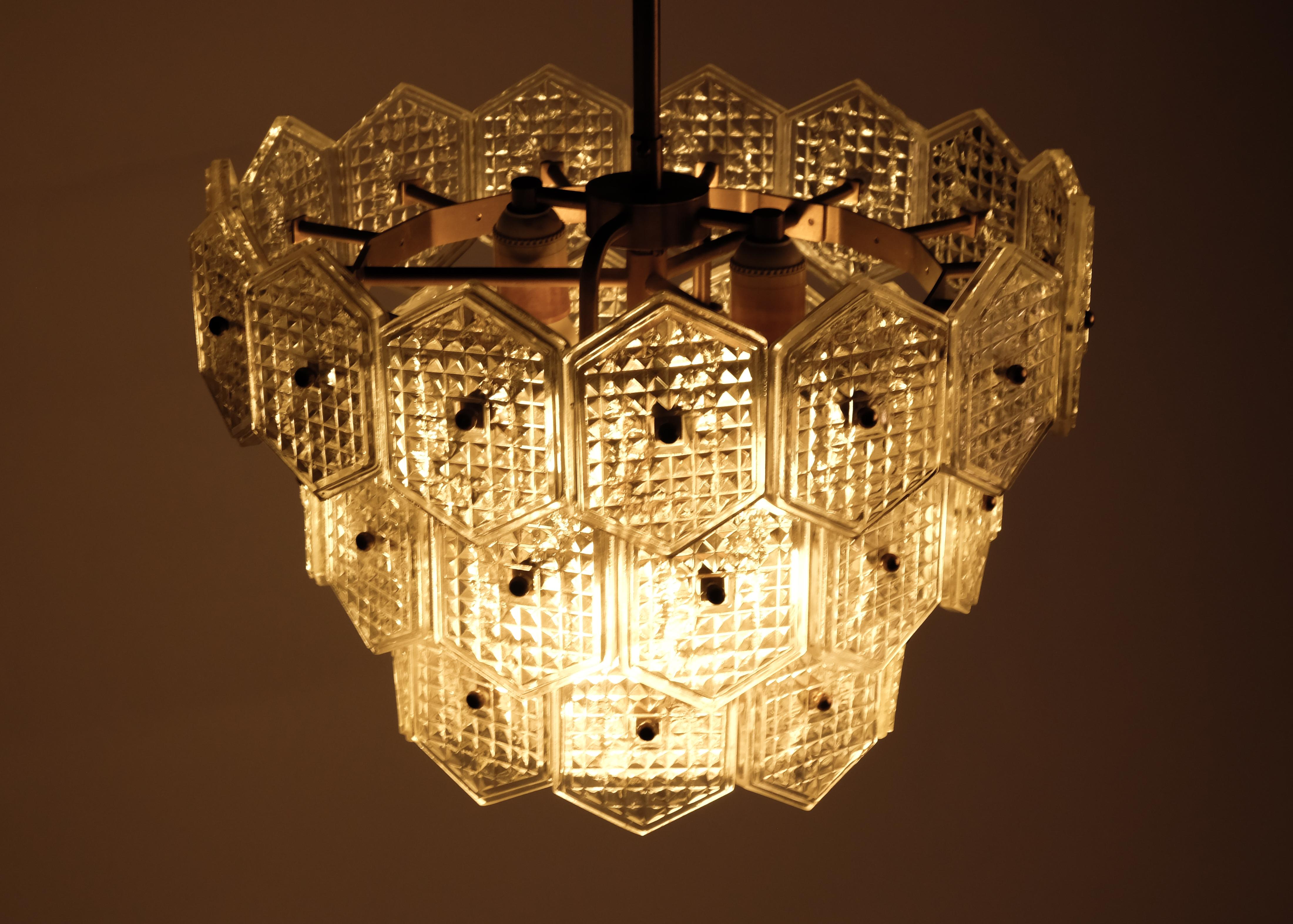 Swedish Crystal and Brass Chandelier, 1960s In Good Condition In Stockholm, SE
