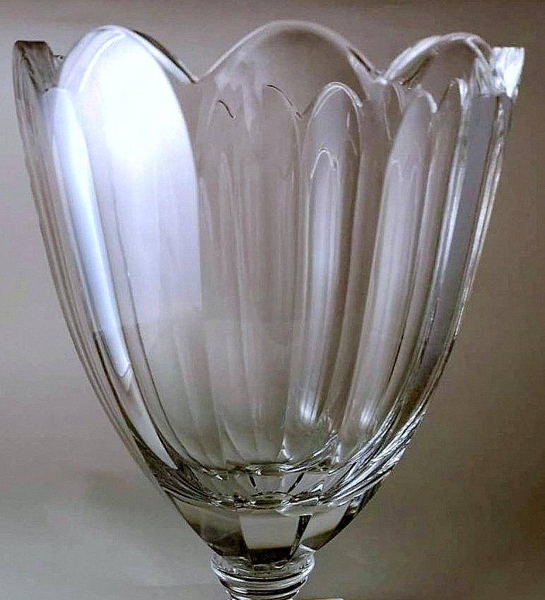 Swedish Crystal Tulip Vase With Square Base For Sale 9