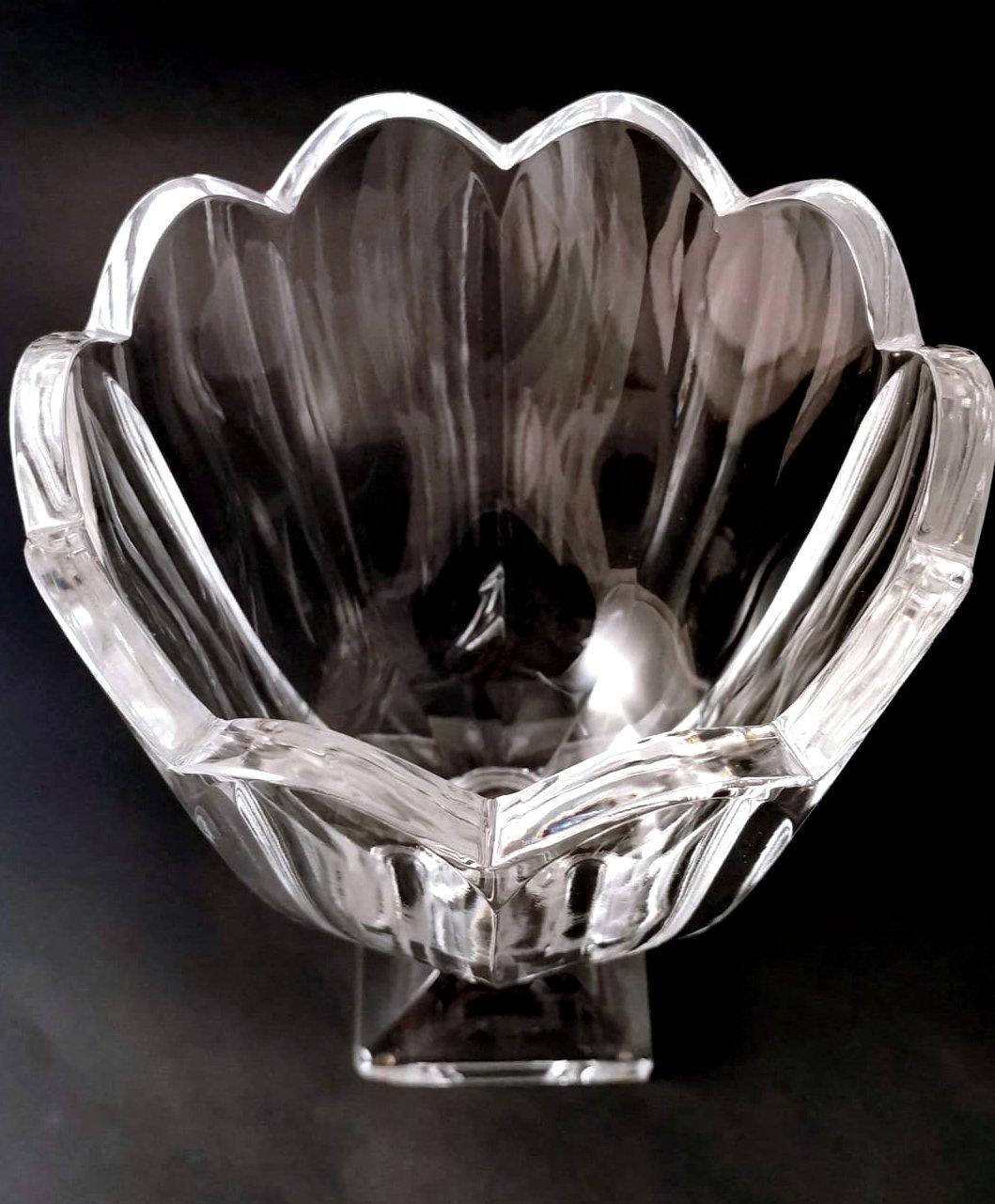 Swedish Crystal Tulip Vase With Square Base For Sale 3