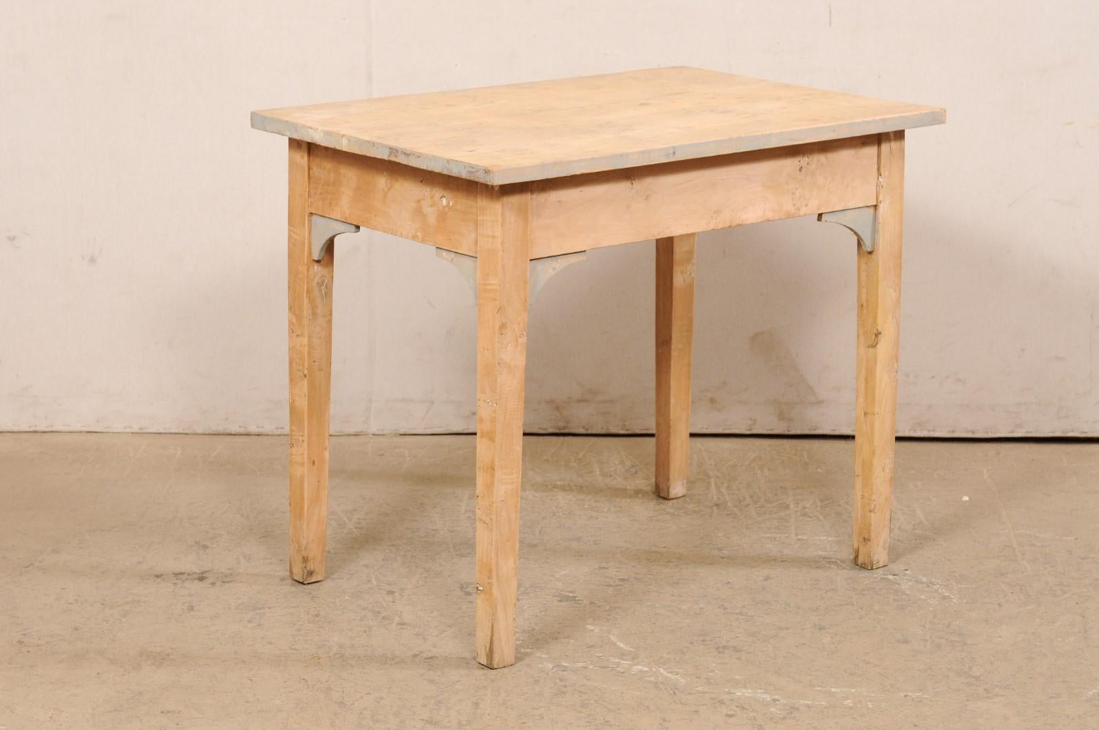 Schwedischer Tisch aus gelockter Birke Wood, Anfang 20. im Angebot 4