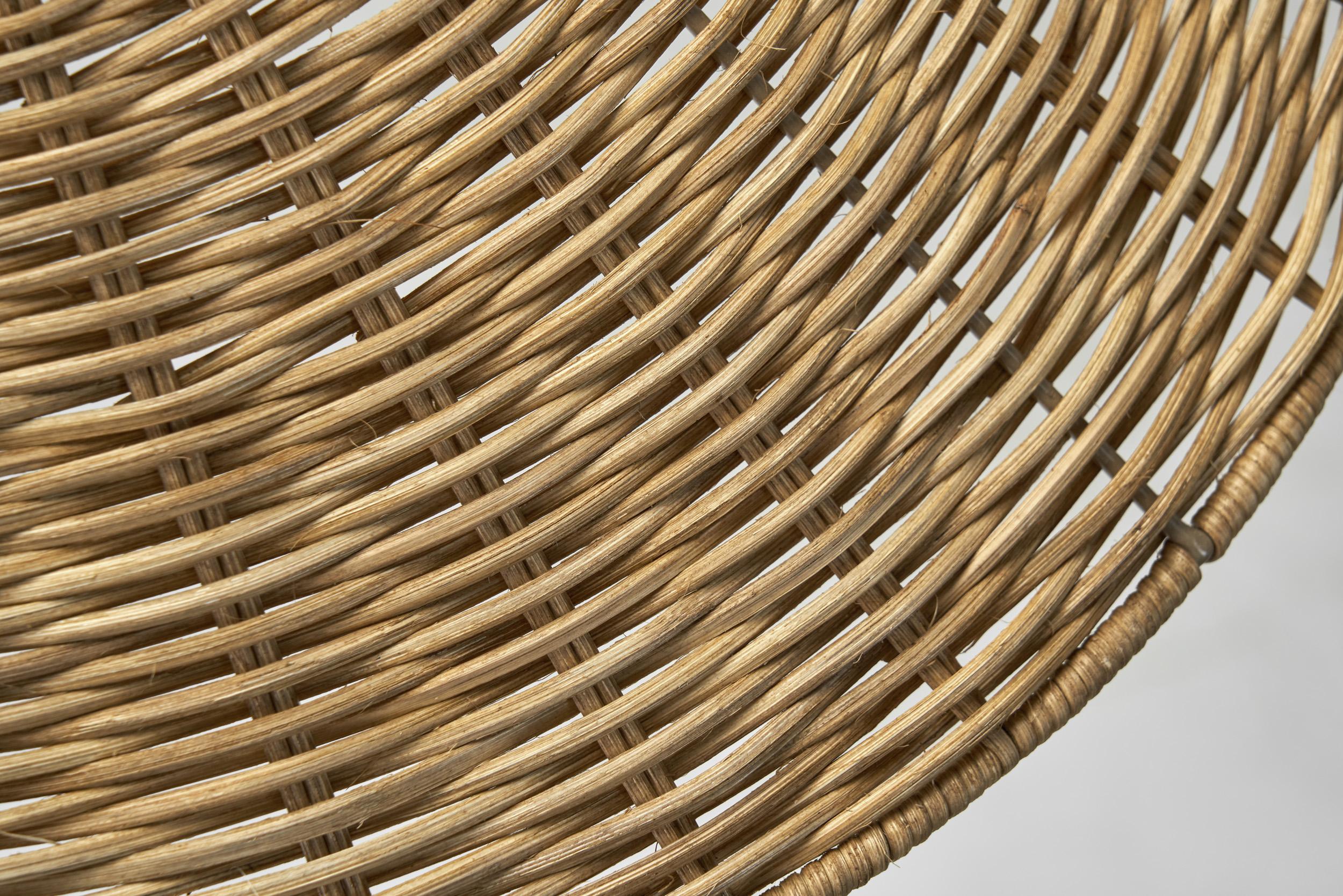Lampadaire suédois en rotin incurvé, Suède, années 1930 en vente 4