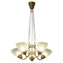 Lampadario a sospensione in vetro tagliato svedese, 1950 circa