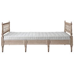 Antique Swedish Daybed Sofa in the Gustavian Style