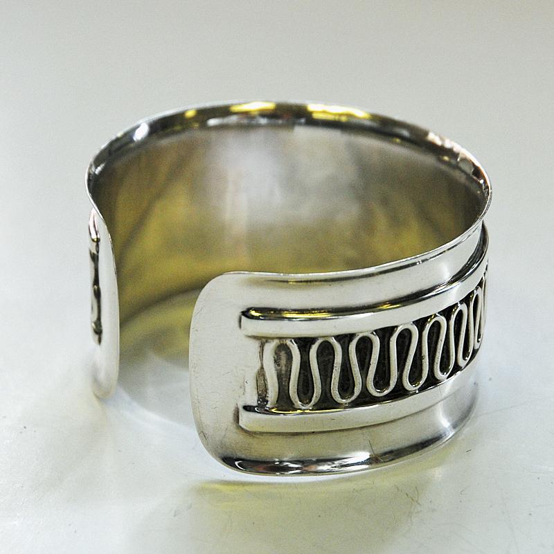 Sterling Silver Swedish Decor Silver Bracelet and Ring Set by Willy Käfling, 1971 For Sale