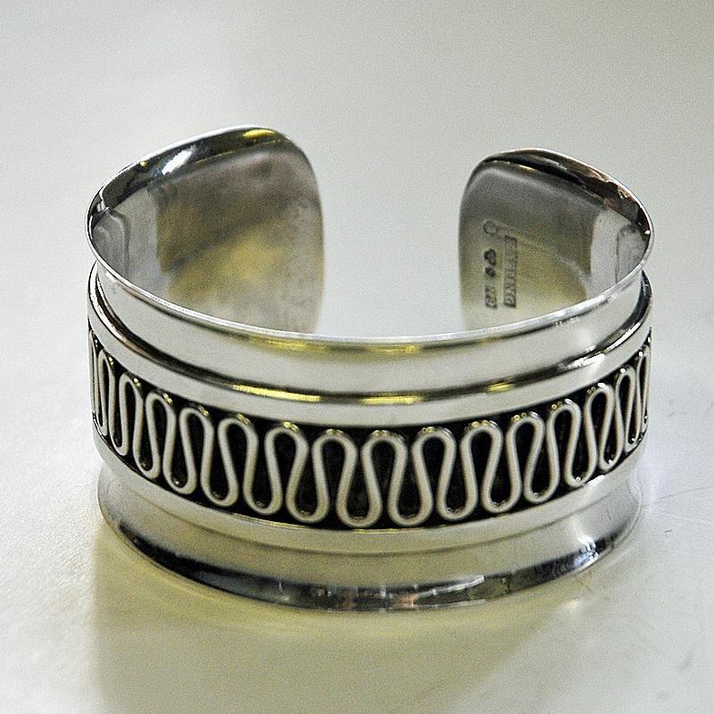 Swedish decor silver bracelet and ring set by Willy Käfling 1971 For Sale 4