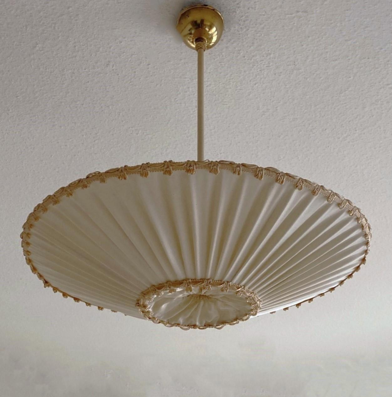 Hand-Crafted Scandinavian Silk Brass Pendant Ceiling Light, Sweden, 1930-1940 For Sale