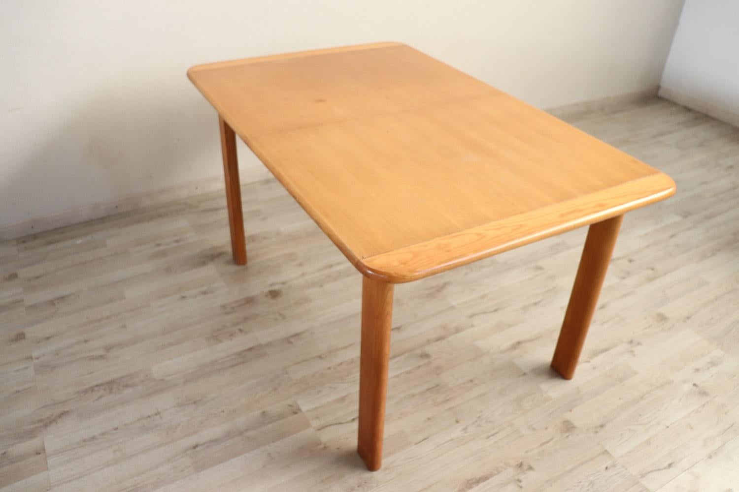 Chêne Table à manger à rallonge suédoise design suédois en vente