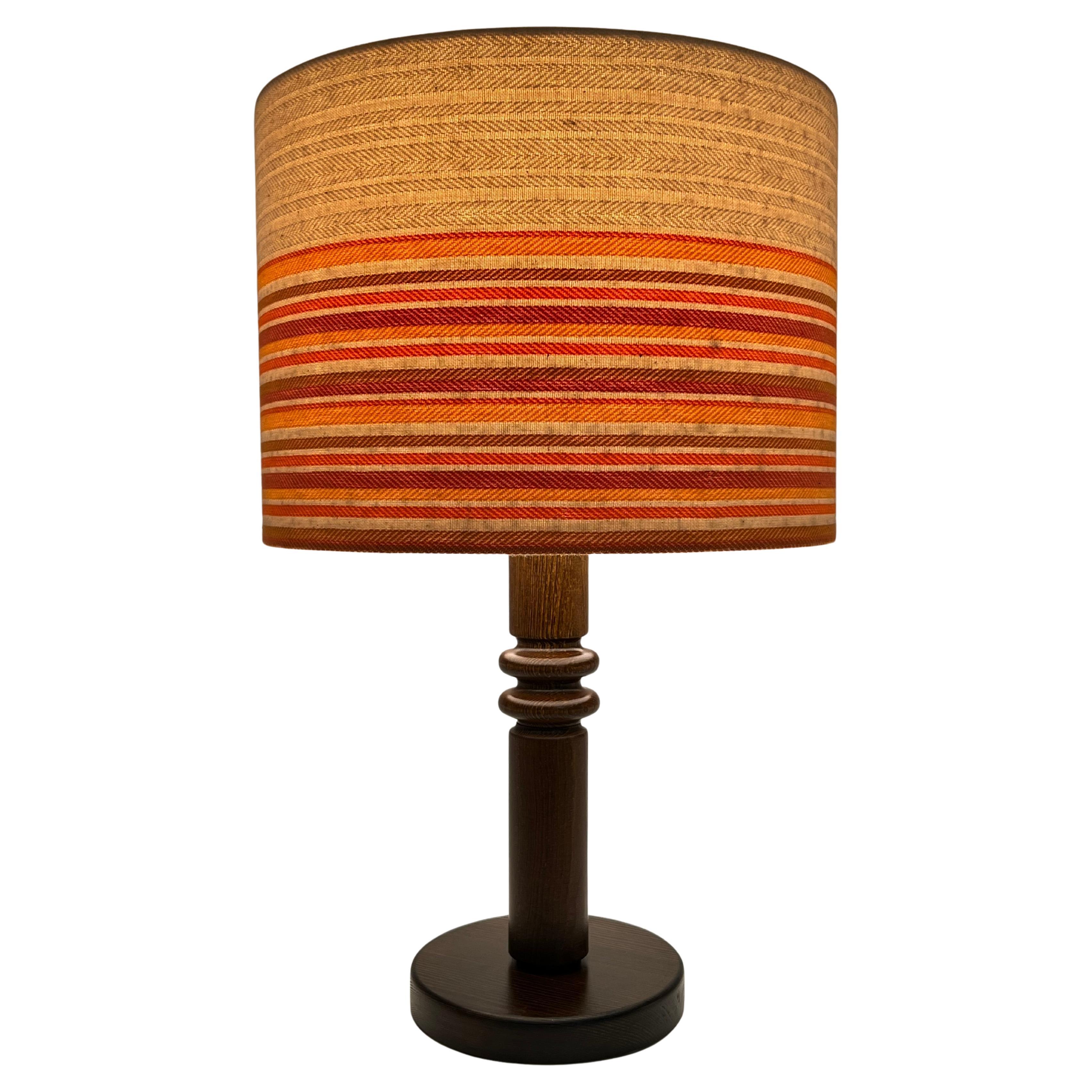 Diseño sueco, Lámpara de mesa de pino natural, años 70, estilo Uno Kristiansson